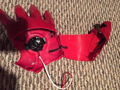 Gauntlet:  Thumb Armor and Velcro