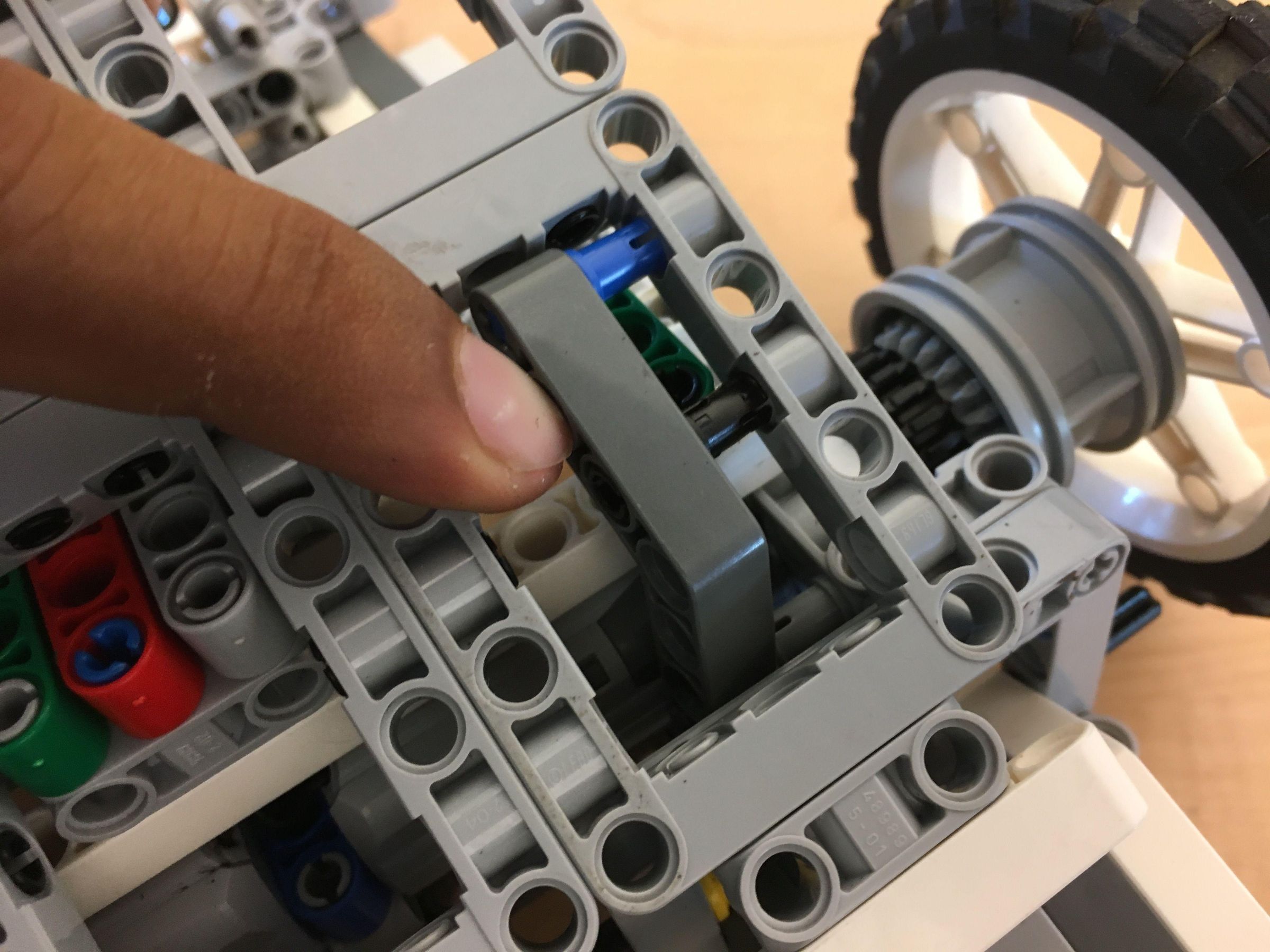 Lego BattleBot: the Dustpan! : 17 Steps (with Pictures) - Instructables