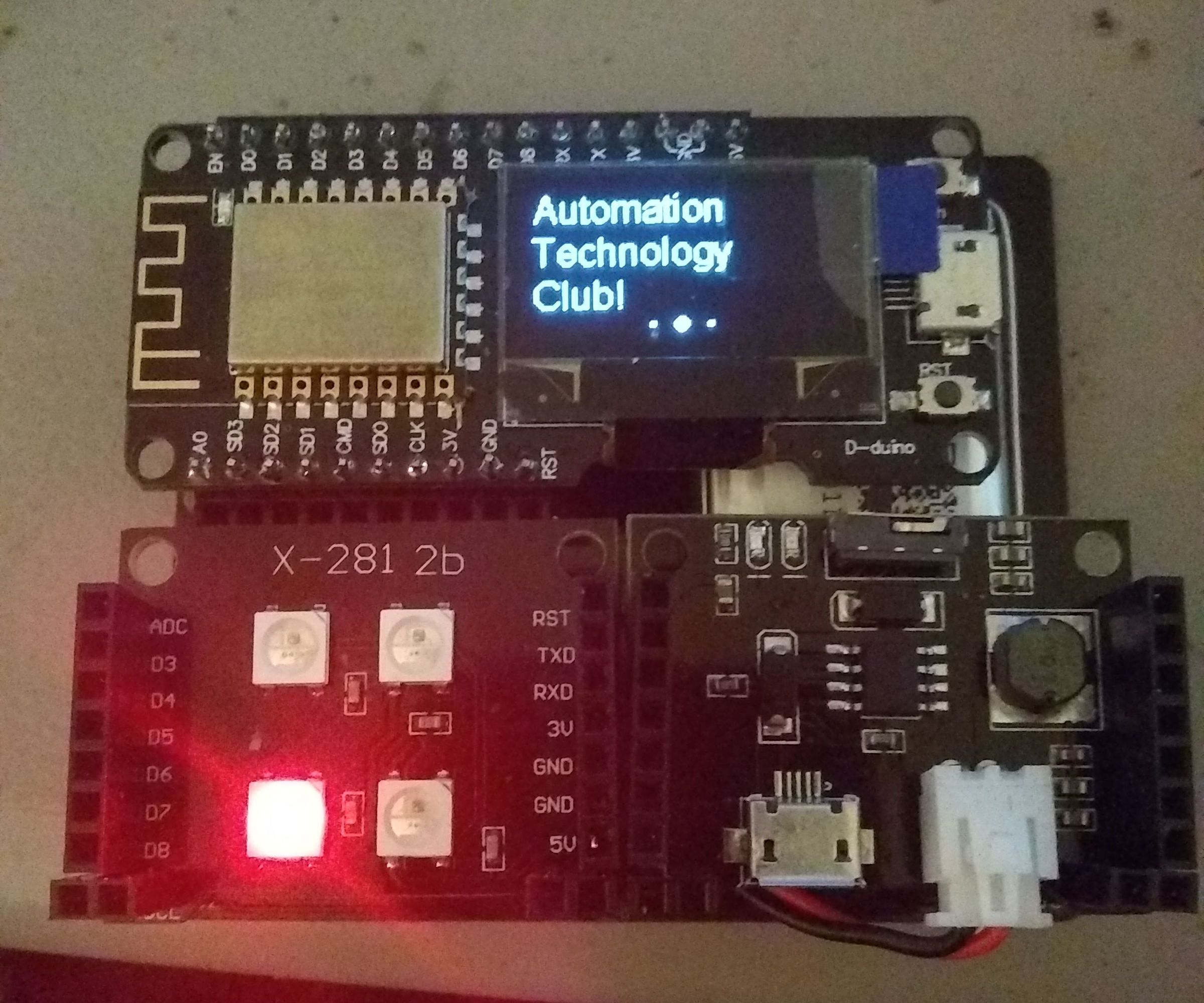 ESP32/X-Project Cheerlight Badge Using MQTT 