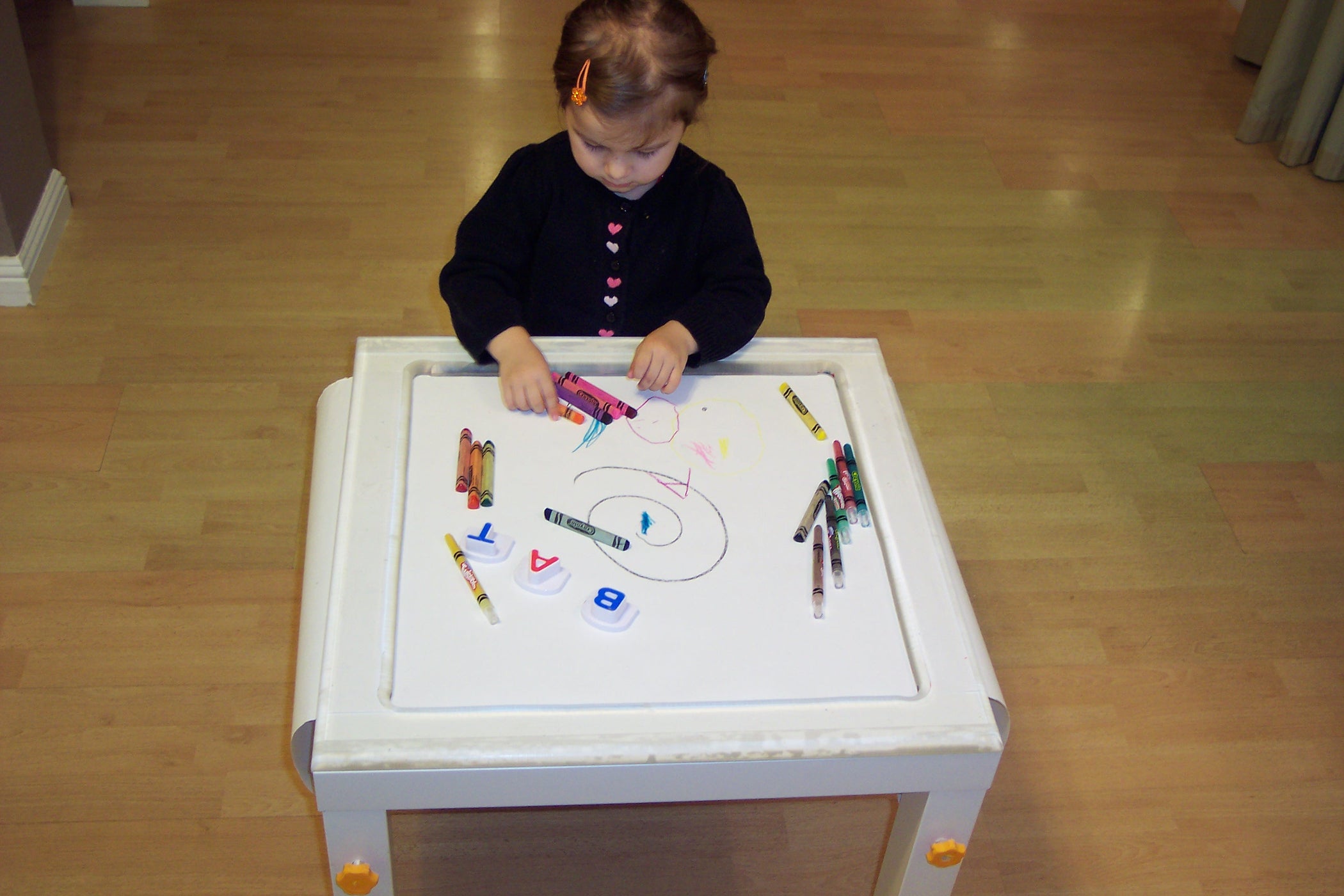 How to Make a Functional Children's Coloring Table : 8 Steps (with ...