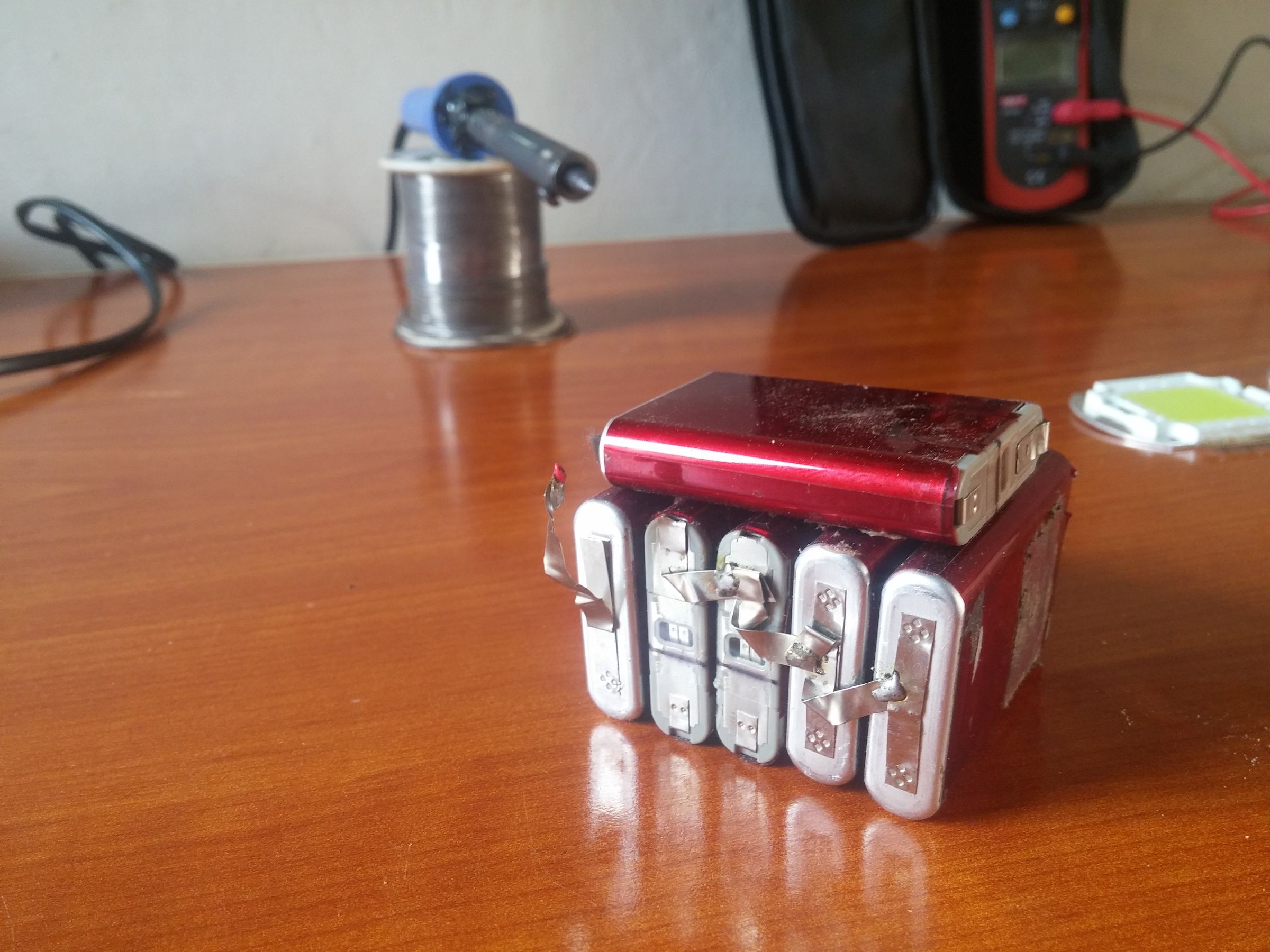 DIY Led Light Bomb Using Old Laptop Battery 4 Steps (with Pictures