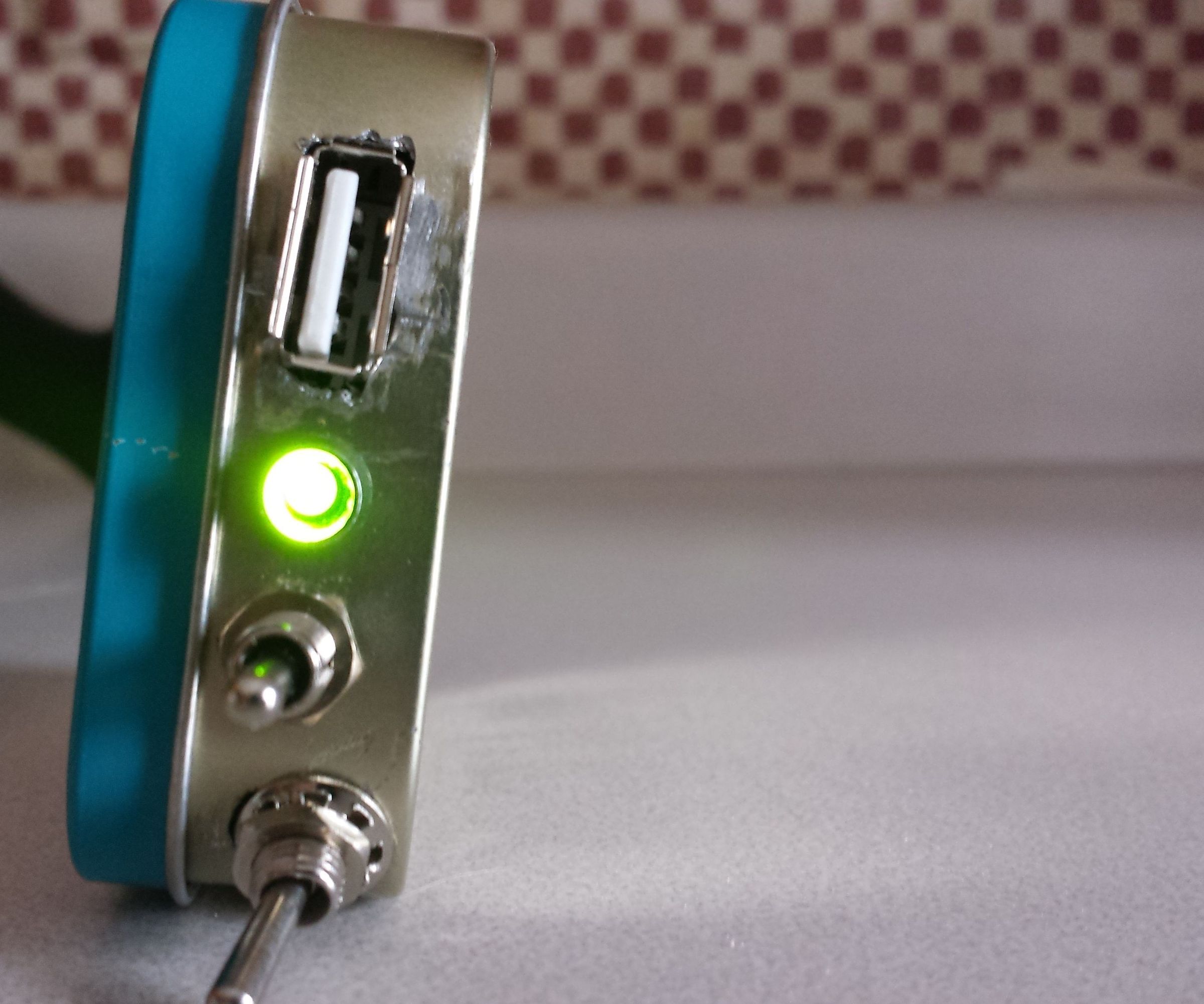 MultiCharger: An Apple/Samsung Charger v2.0