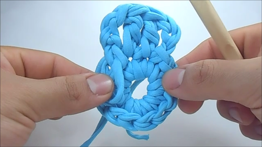 How to Crochet a Six-Petal Flower : 12 Steps (with Pictures ...