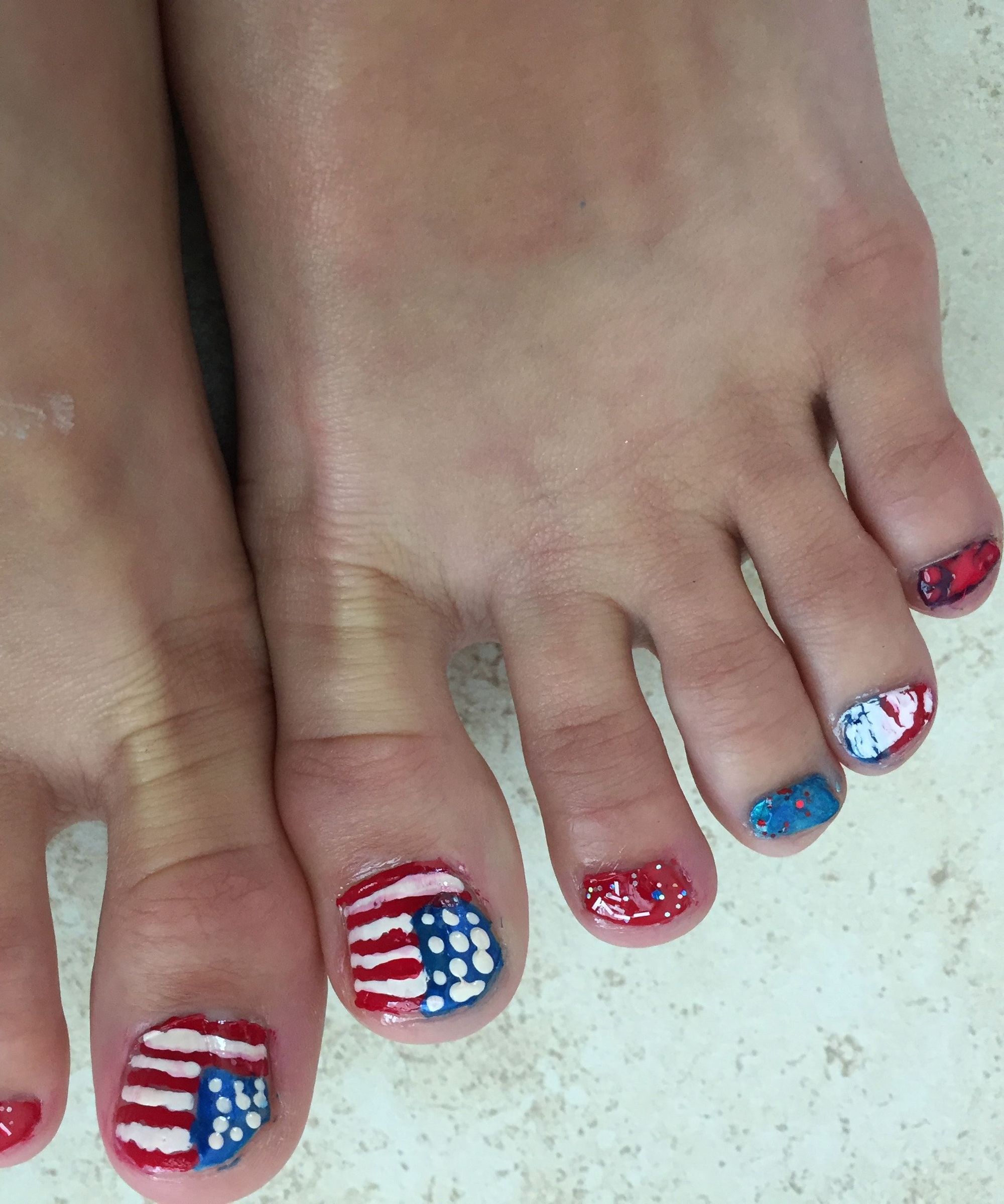 Toenail Art for Independence Day. Beginner Nail Art