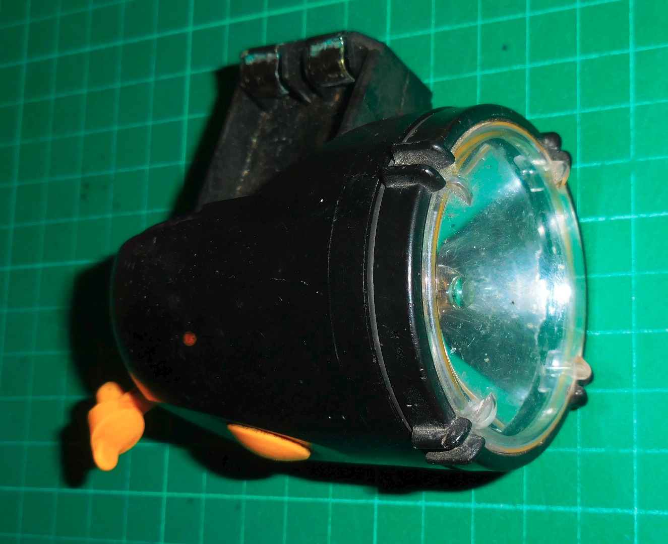 Rebuild Your Old Flashlight With LED Emitter 4 Steps Instructables