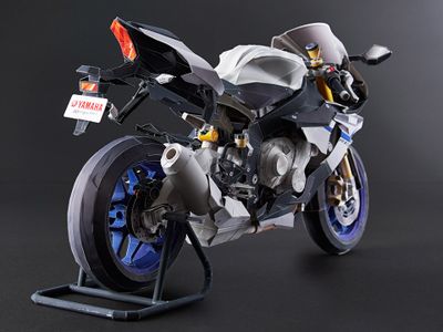 Yamaha R1M - Instructables
