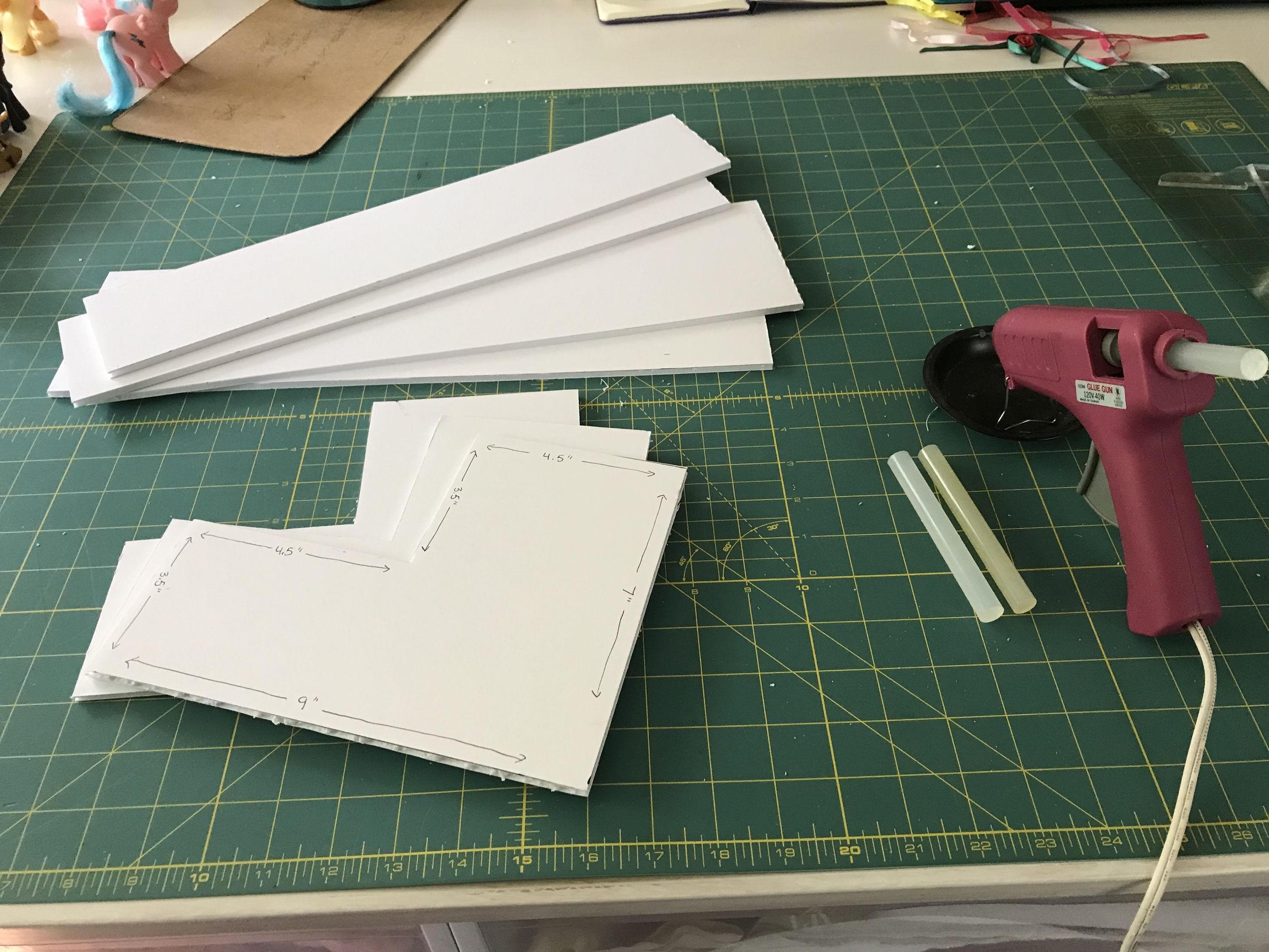 How to Make Display Risers From Foam Board : 8 Steps (with Pictures ...