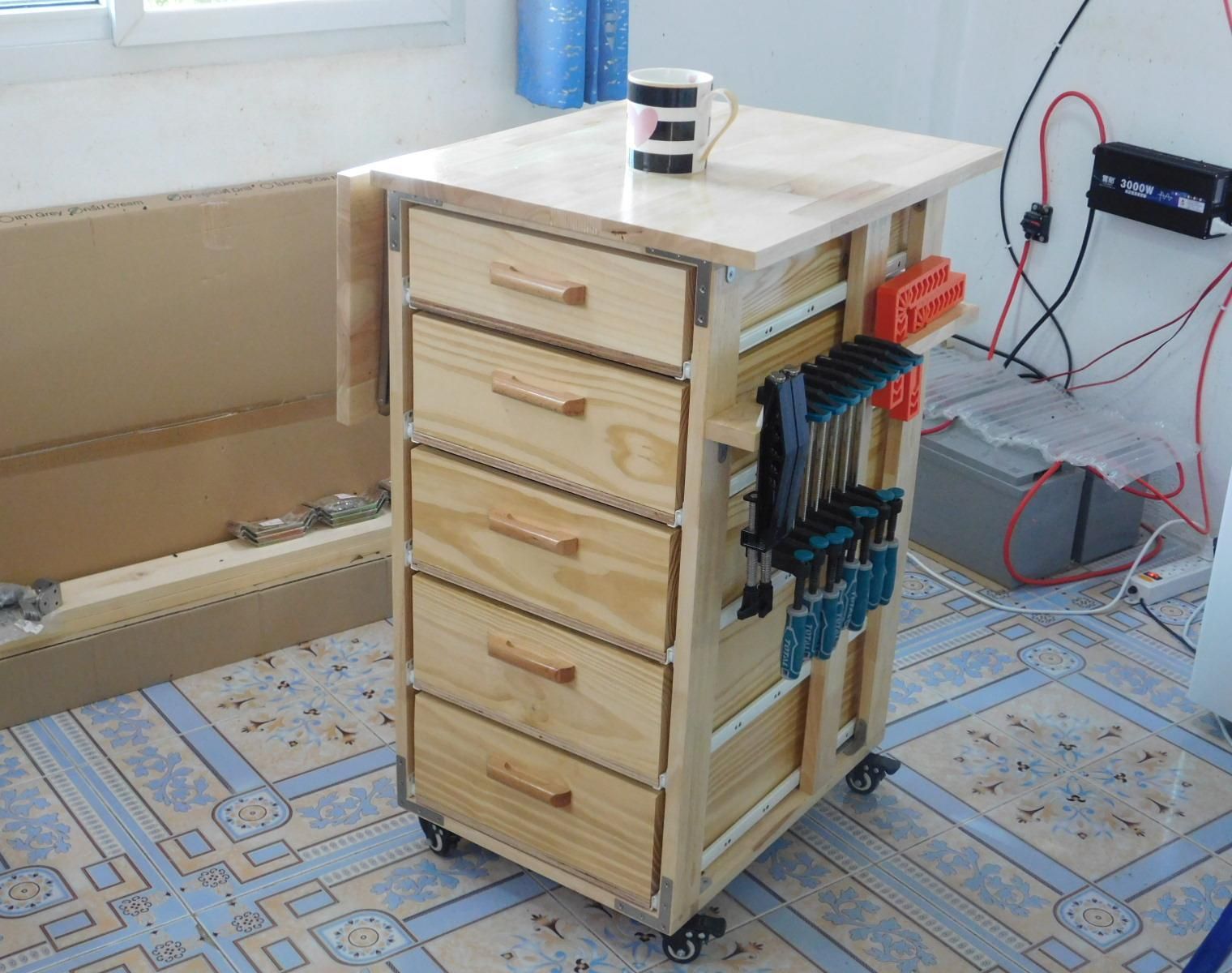 Simple Tool Cart & Assembly Table