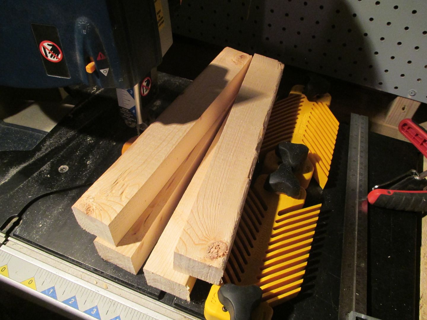 Oldfashioned Crib for Dolls & Stuffies 13 Steps (with Pictures