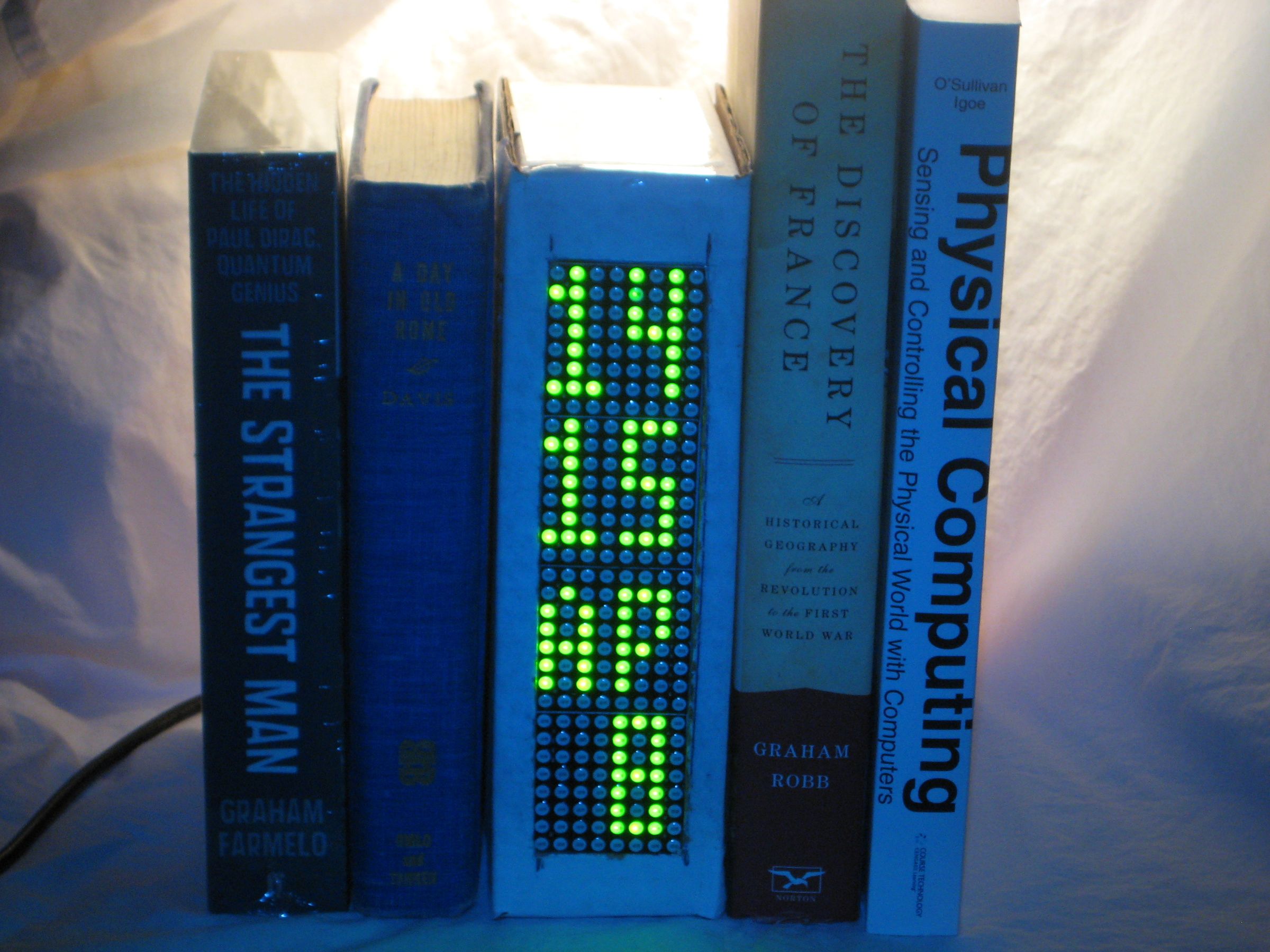 BookClock - Arduino-based Clock in a Cardboard Box