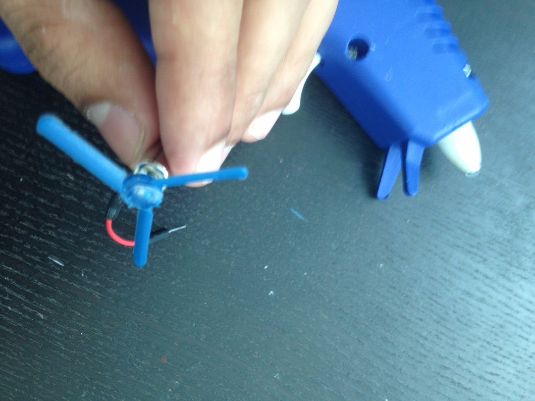 Hotglue and Testing the Propeller With the Motor