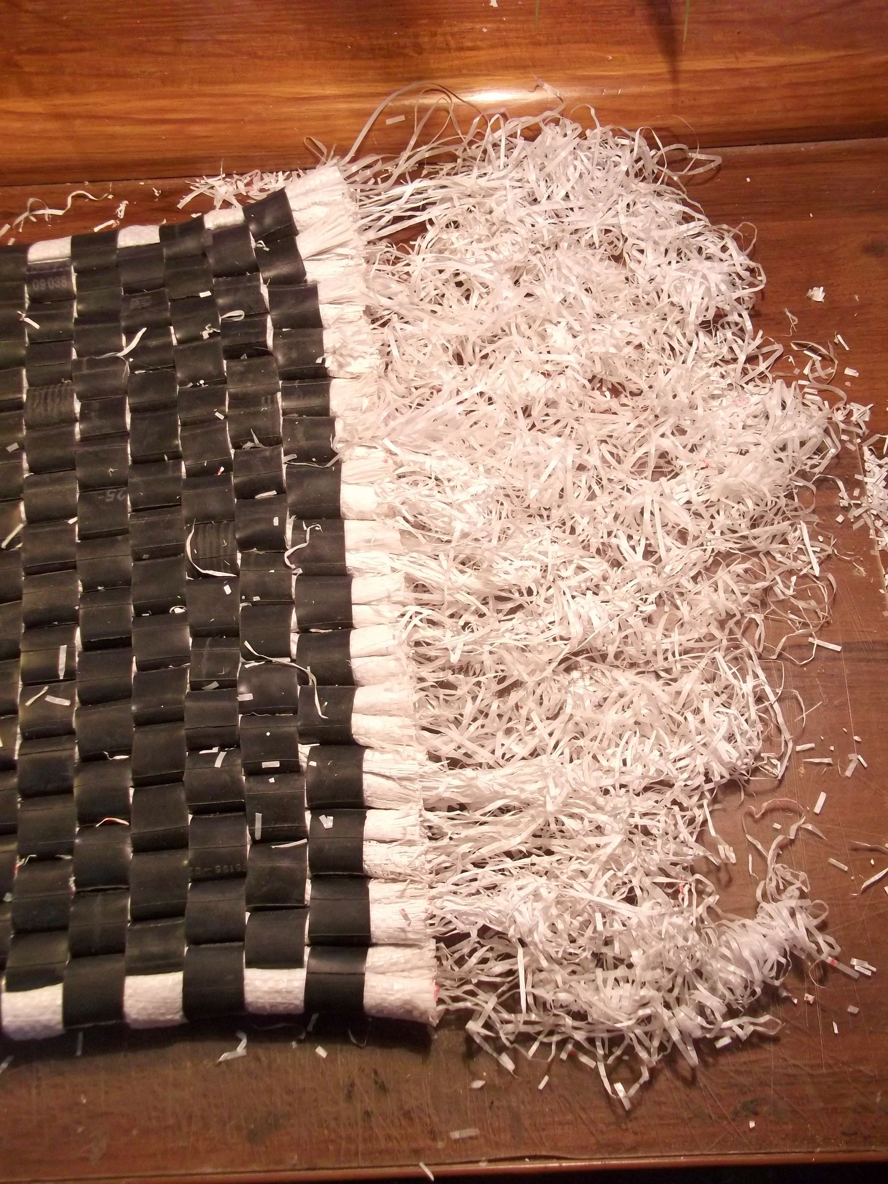 Inner Tubes + Plastic Bags Woven Rug #2 : 13 Steps - Instructables