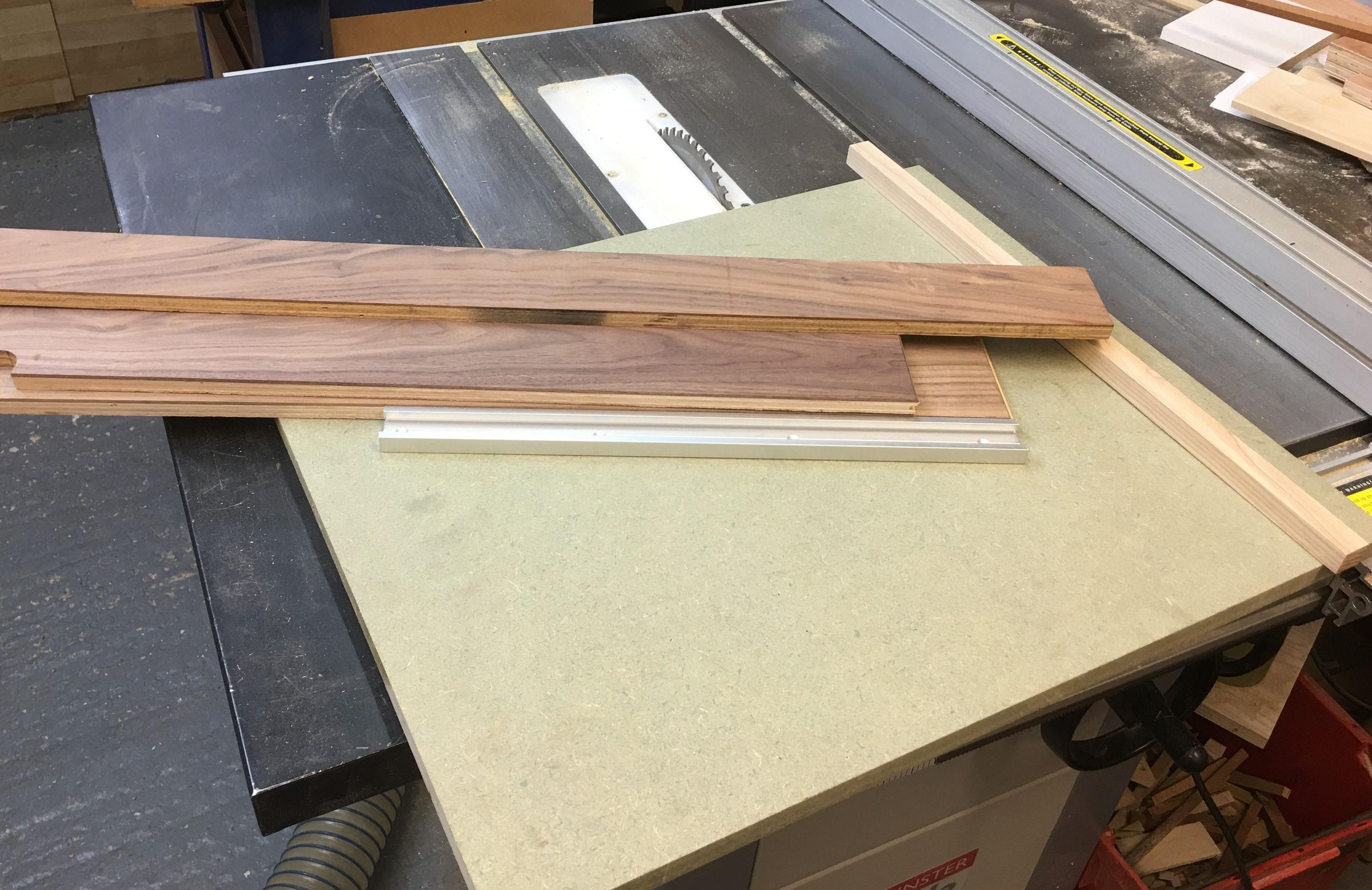 Adjustable Hexagon Jig Tablesaw or Bandsaw 5 Steps (with Pictures