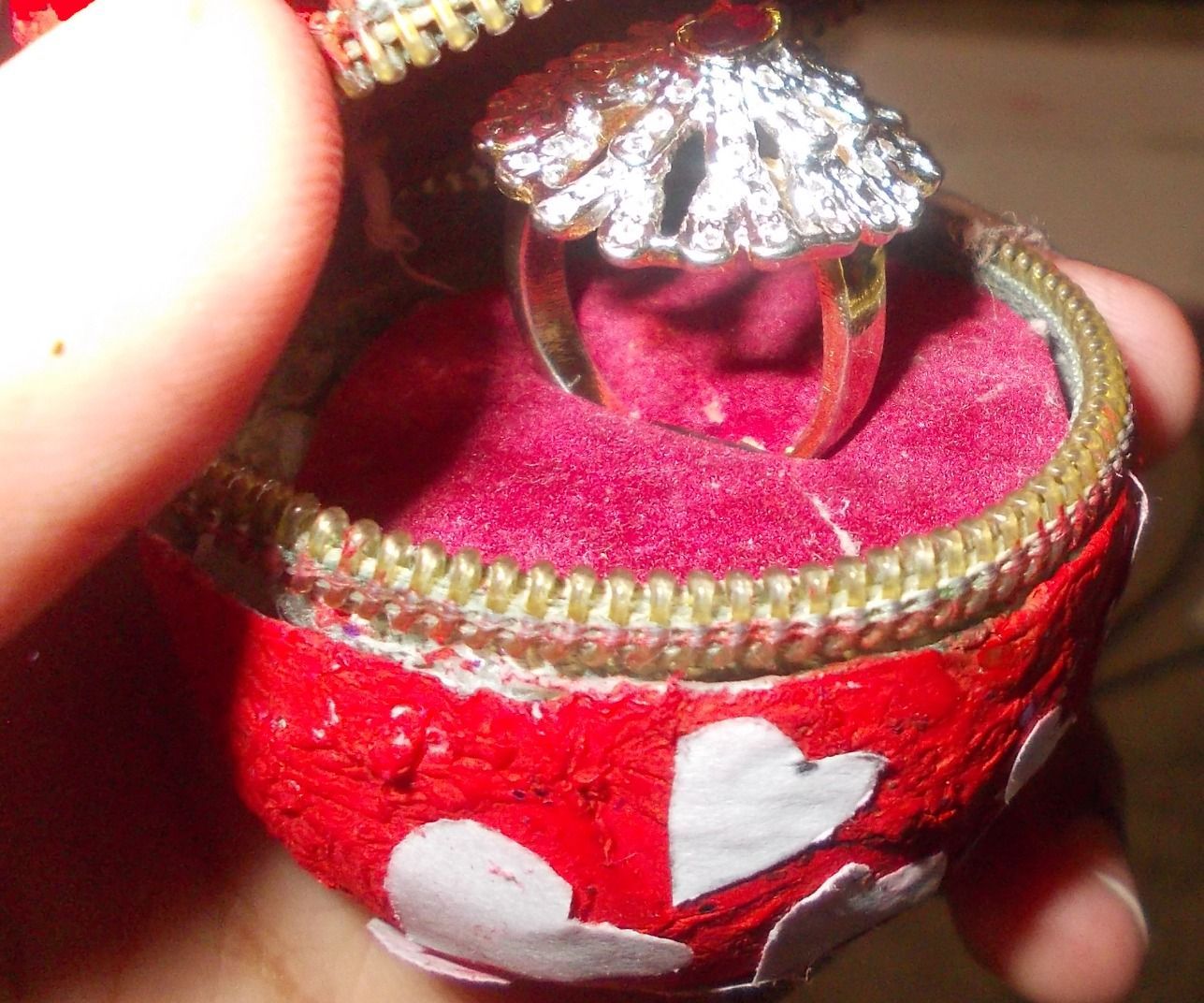 (suprise)Ring in a Egg