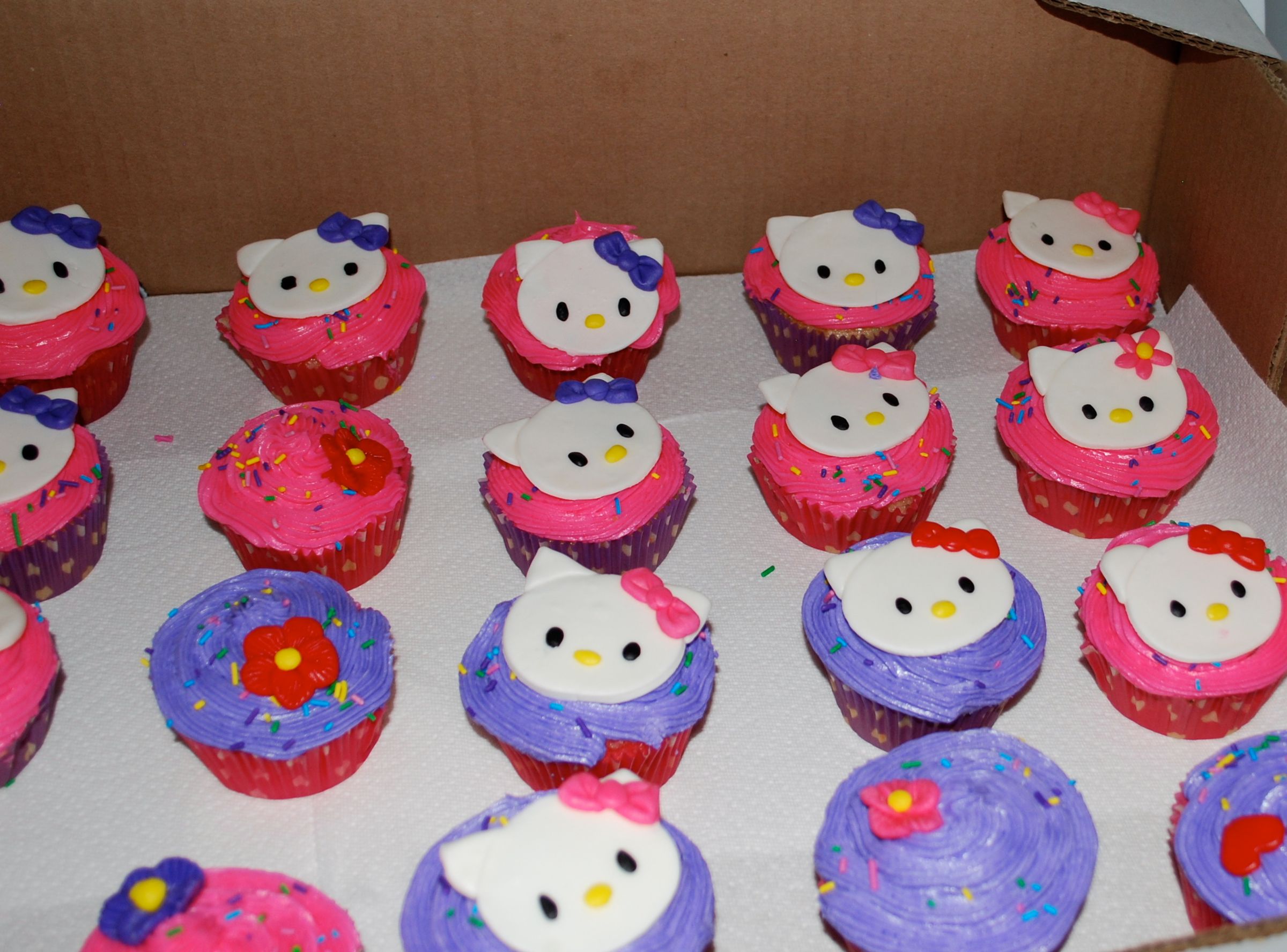 Fondant Hello Kitty Cake Toppers
