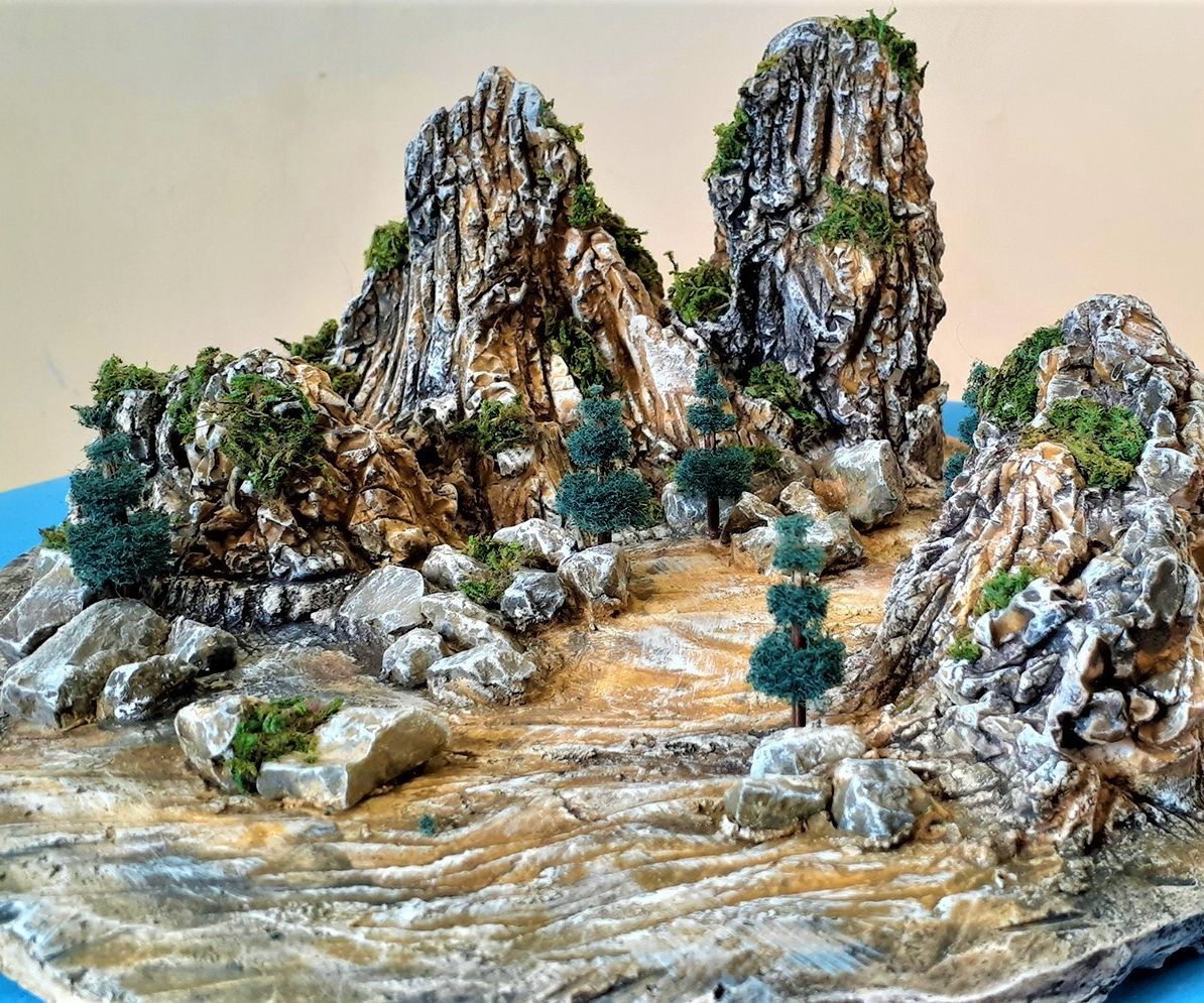How to Make a Landscape Hill Diorama