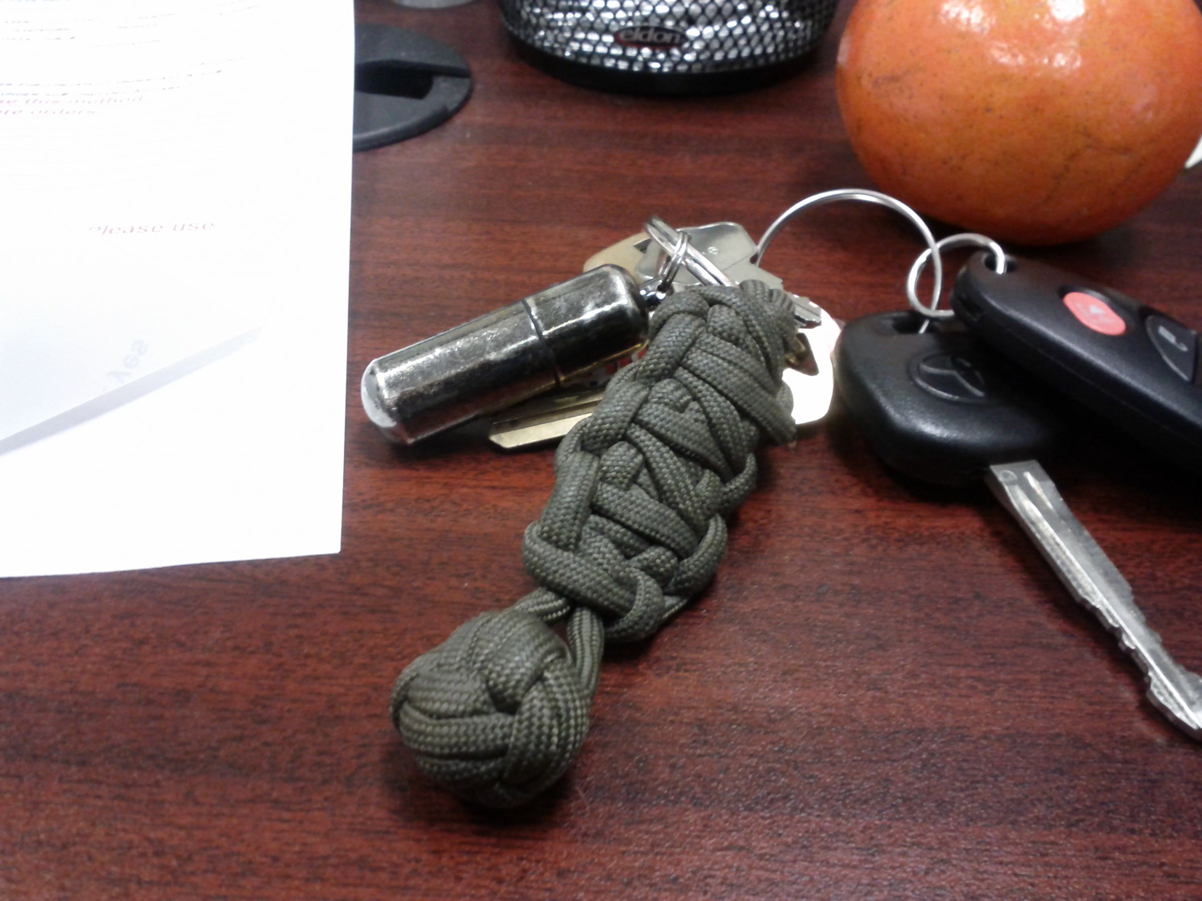 5 EASY WAYS TO CARRY PARACORD : 5 Steps (with Pictures) - Instructables