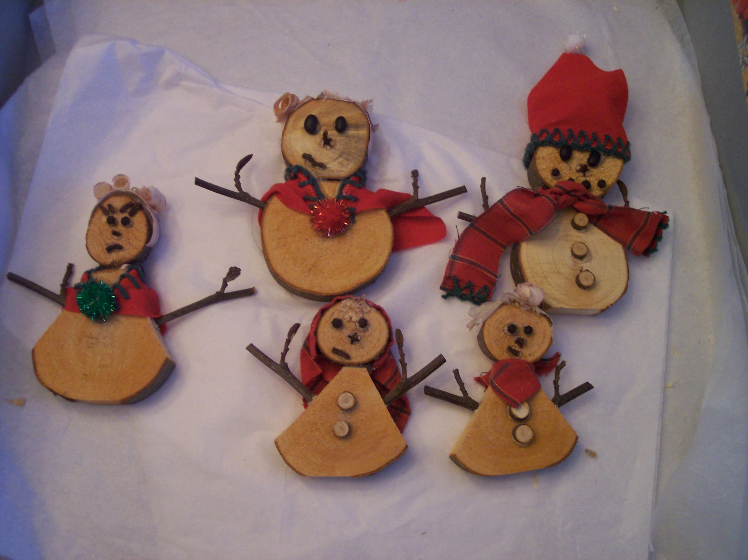 Decorative Wooden Snowman Family.