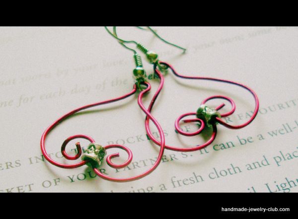 Upside Down Heart With a Twist Earrings