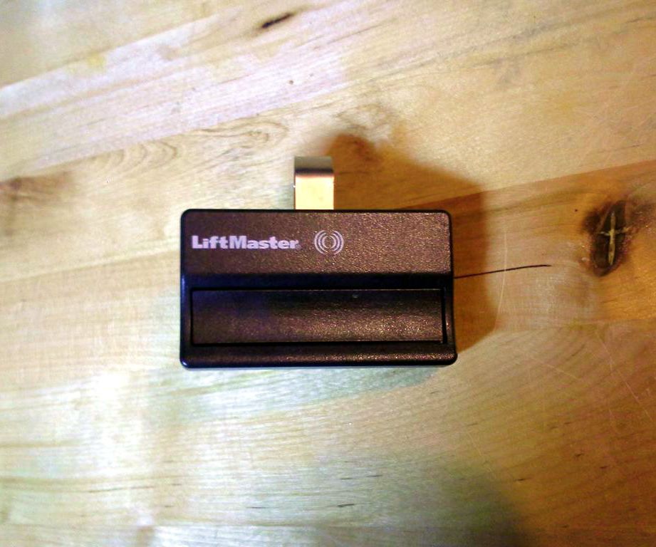 Liftmaster: Changing Button and Battery in My Garage Door Opener