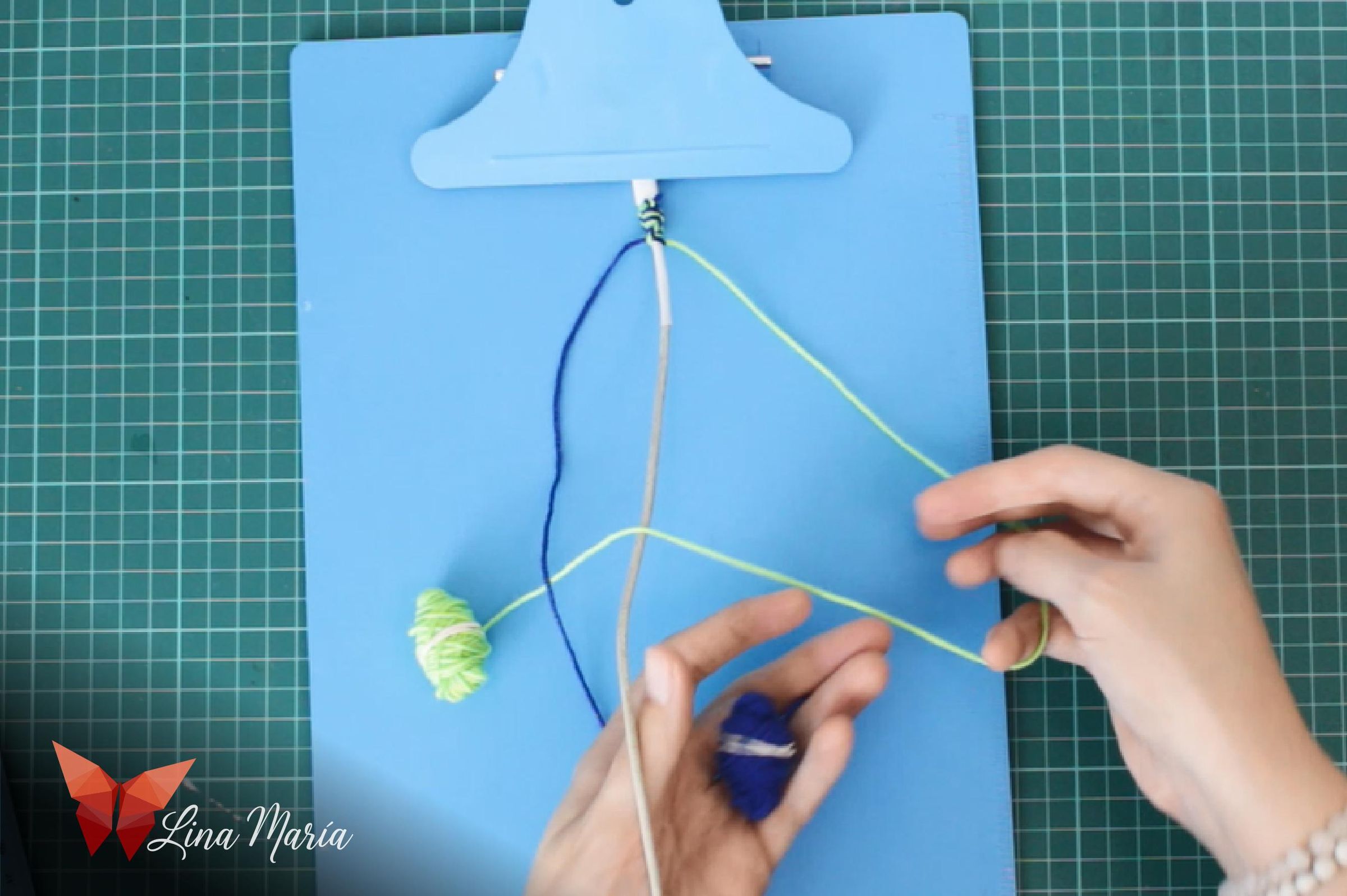 how to tie a charger cord