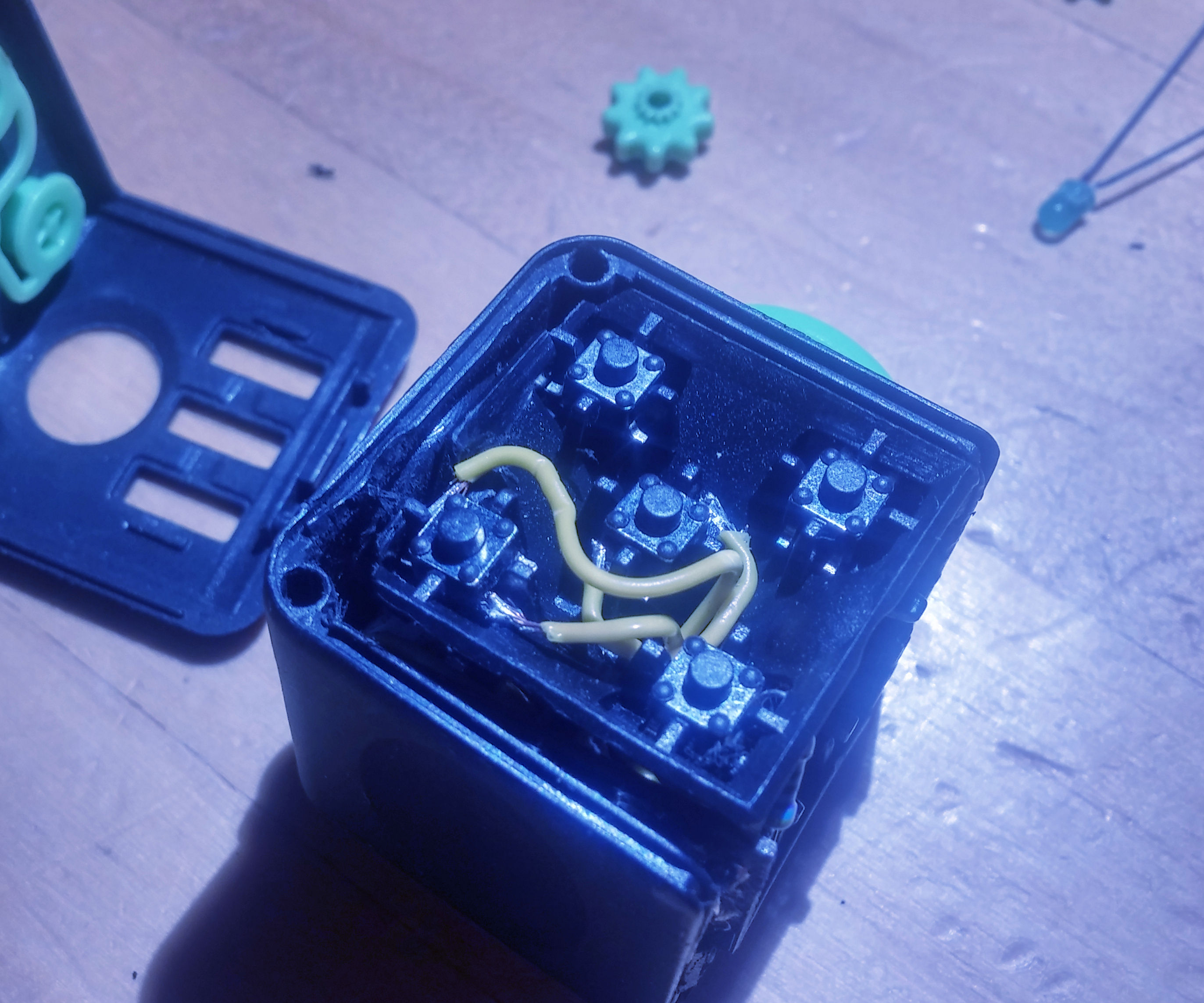 Control All the Things - With a Fidget Cube!