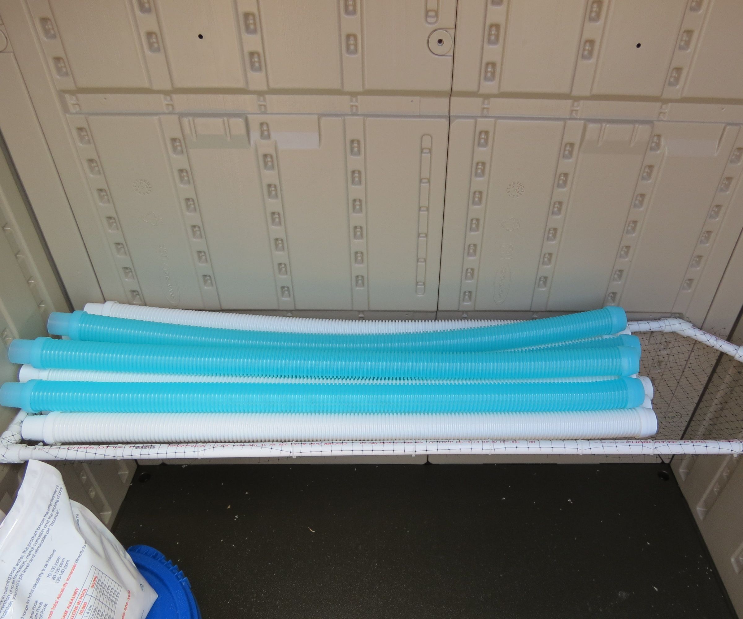 Garden storage Wet Shelf