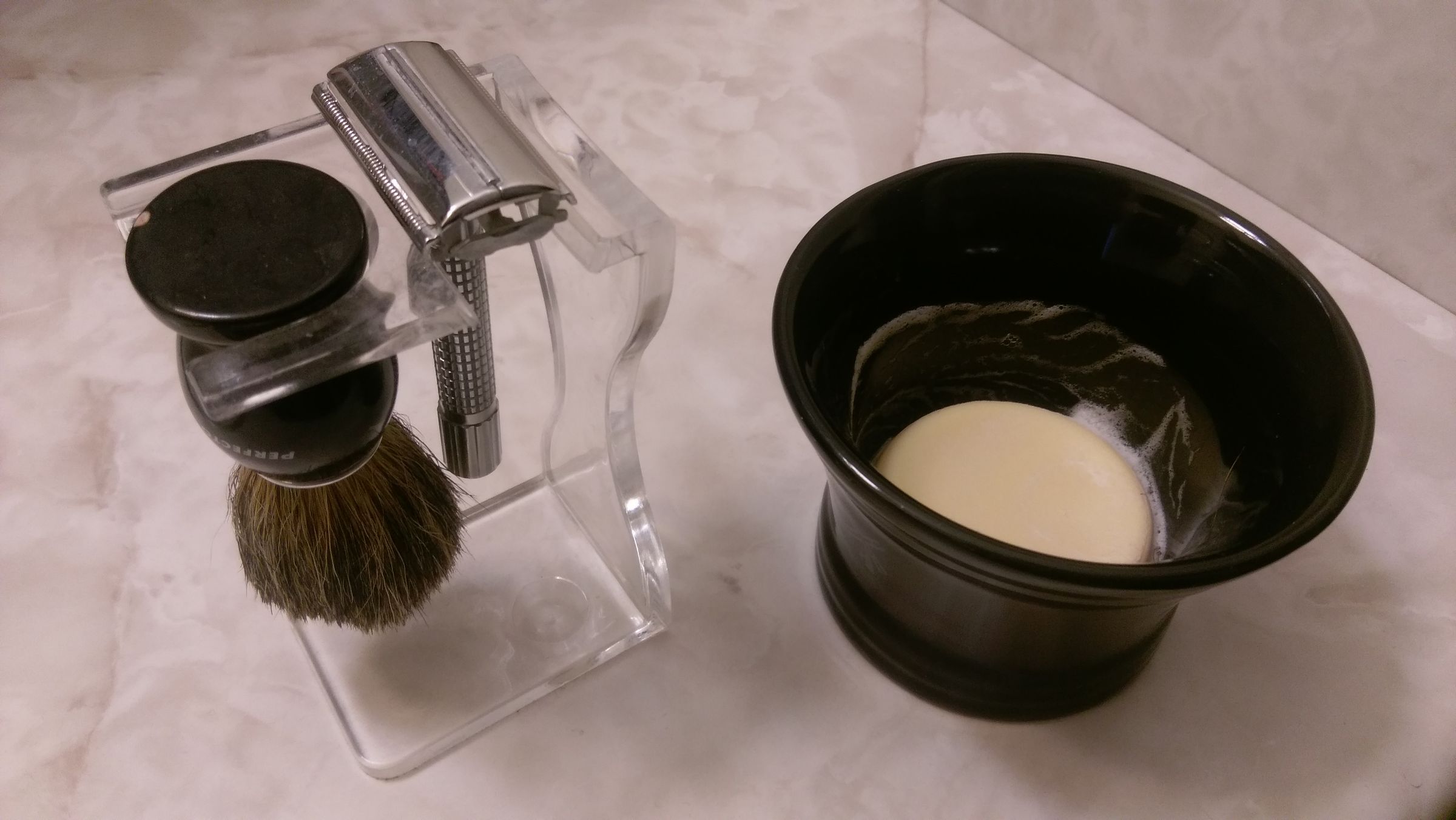How to Shave With a Safety Razor. 13 Steps (with Pictures