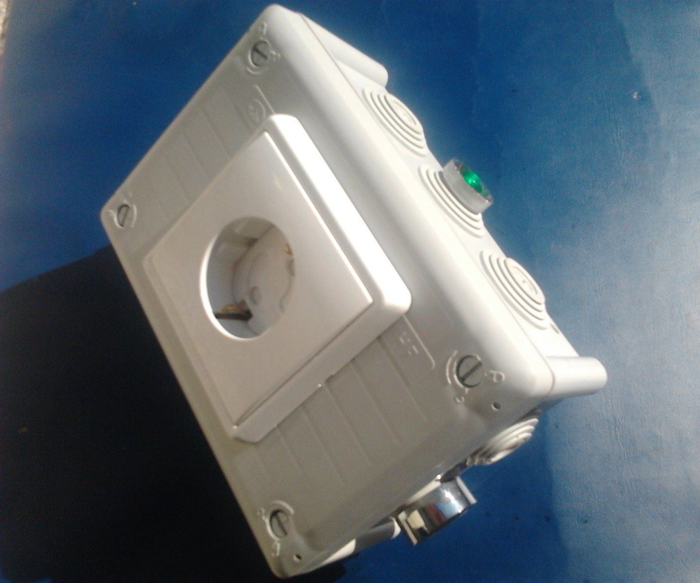 TOMADA DE SEGURANÇA MÁXIMA PARA CRIANÇAS