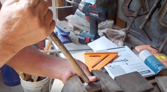 Sharpening Jig for Woodturning Gouges : 7 Steps (with Pictures ...