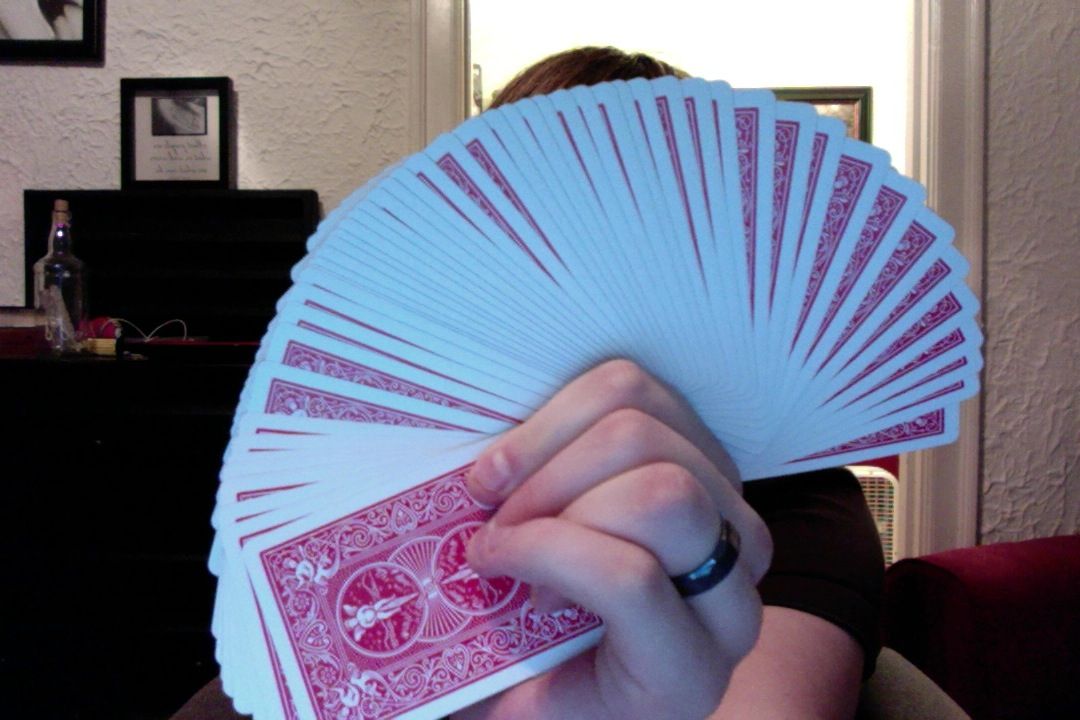 How to fan a deck of cards. Card Flourish.