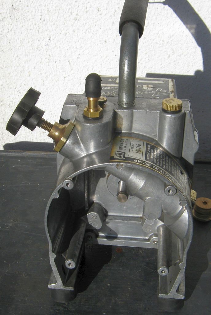 Repair and Rebuild a Deep Vacuum Pump, the JB Industries DV85. 6 Steps