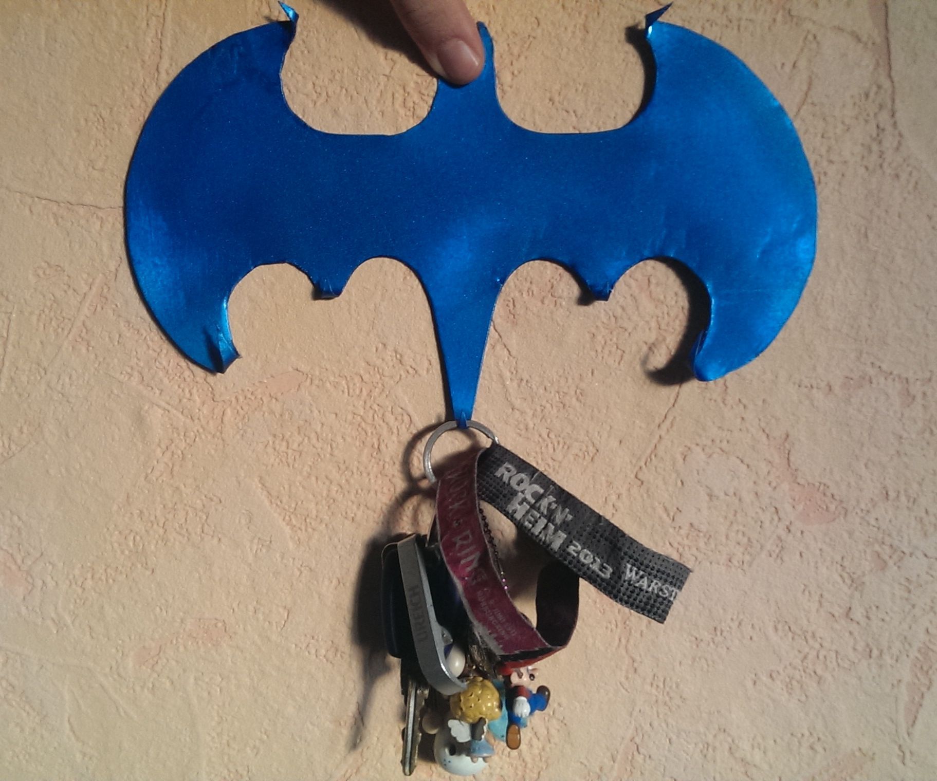 Awesome Batman Keyholder in Under 10 Minutes!