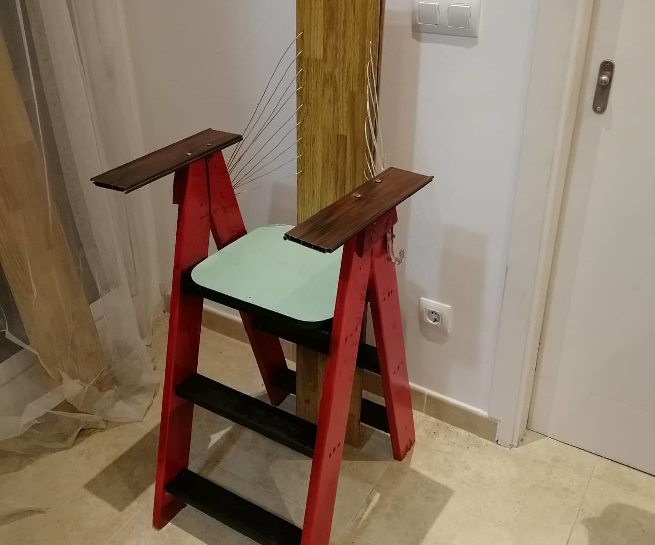 Rubbish Recliner - Step Ladder -> Seat Transformation