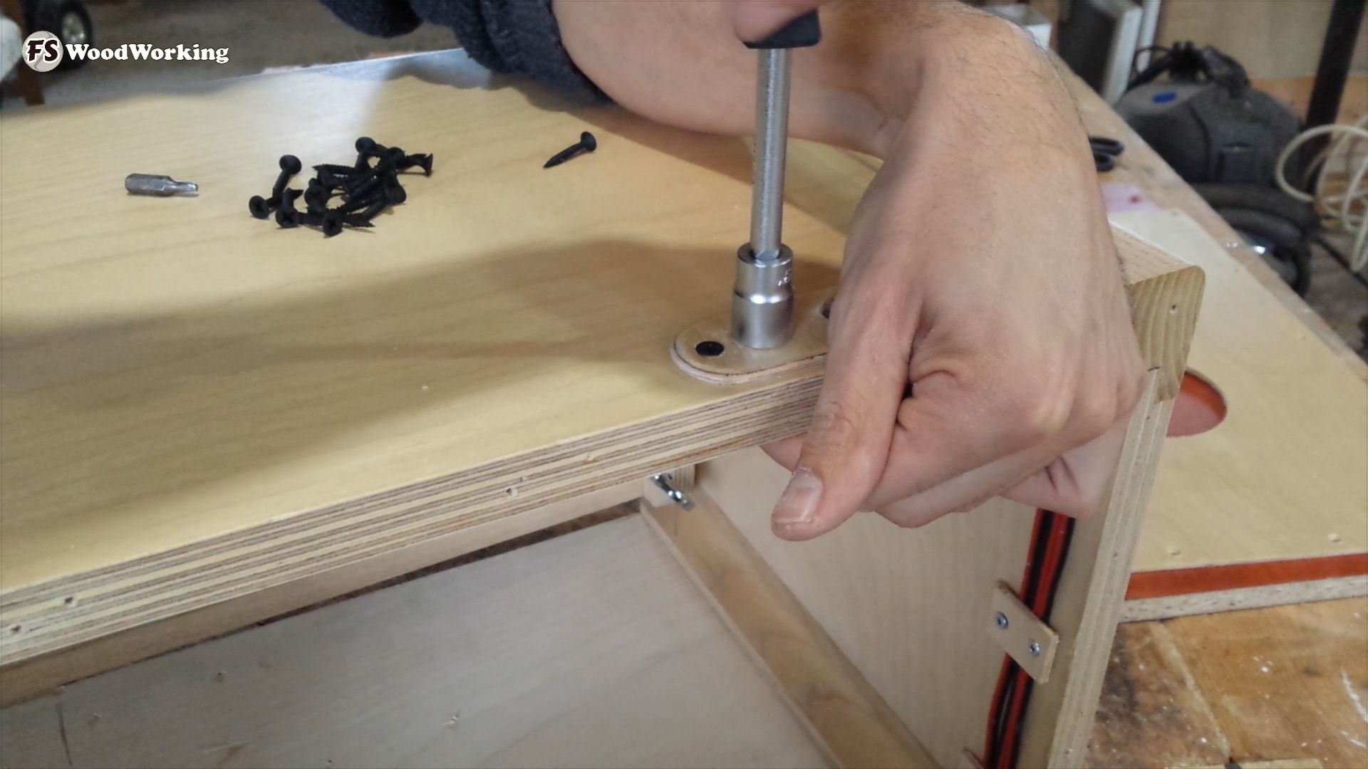 Cajon Hybrid (Αcoustic Electronic Cajon) 12 Steps (with Pictures) Instructables