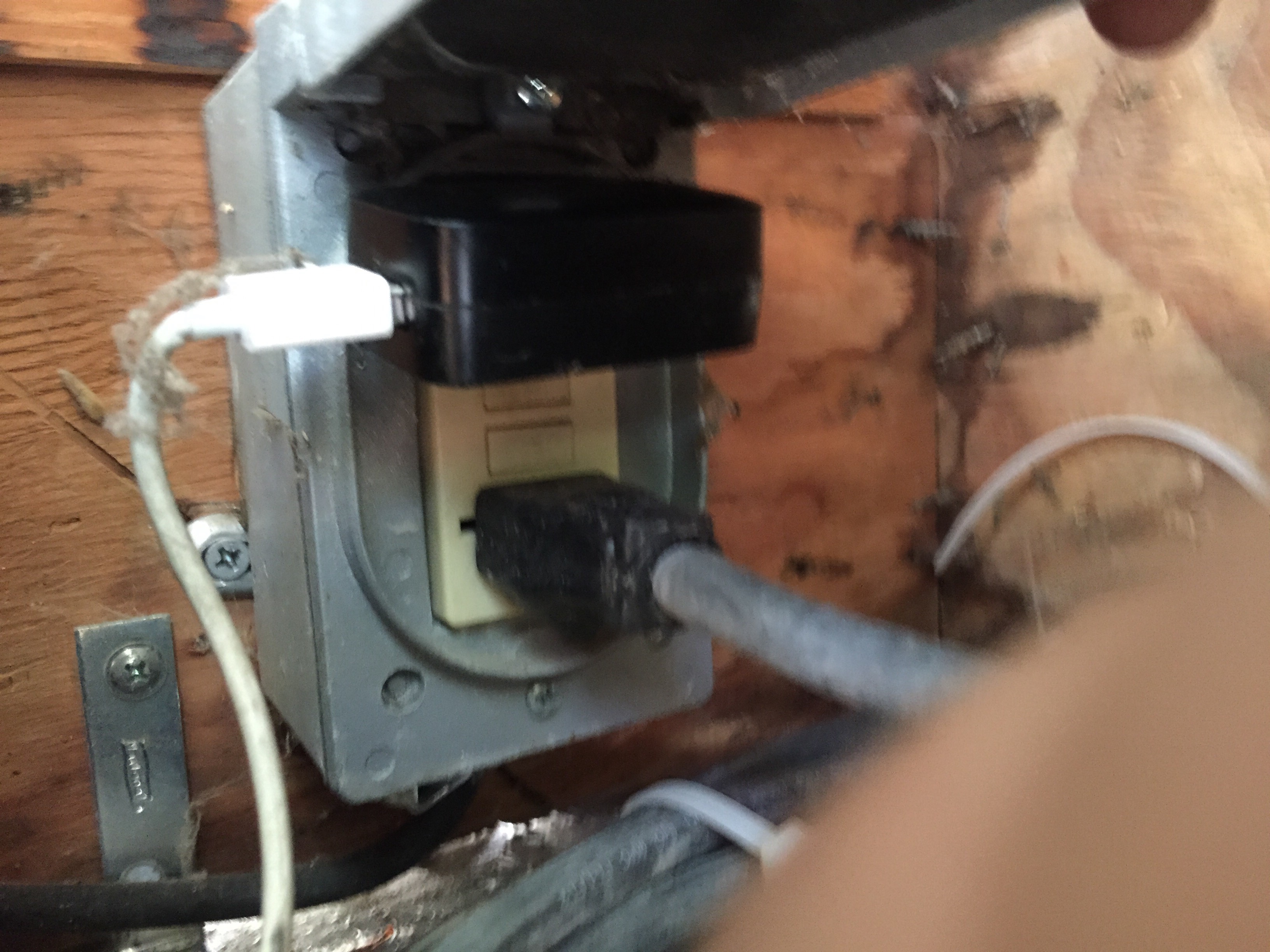 Motion Activated Random Music Player 7 Steps Instructables