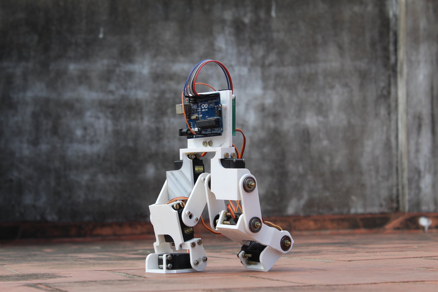 Arduino Controlled Robotic Biped : 13 Steps (with Pictures) - Instructables