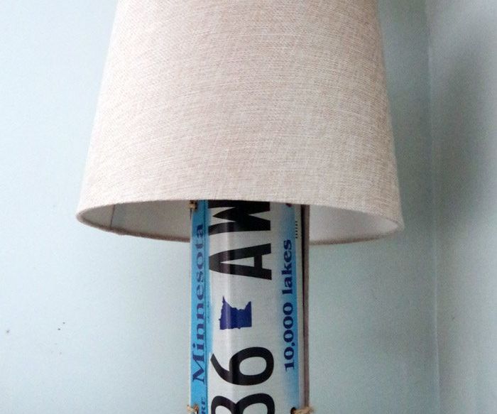 Lamp Gets a Country Girl Makeover Using License Plates!