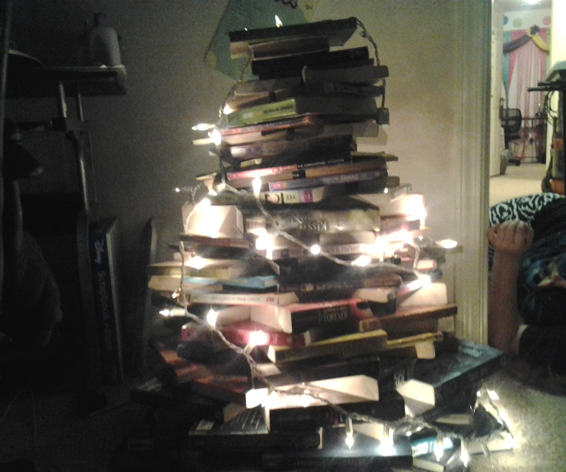 How to Create a Book Christmas Tree