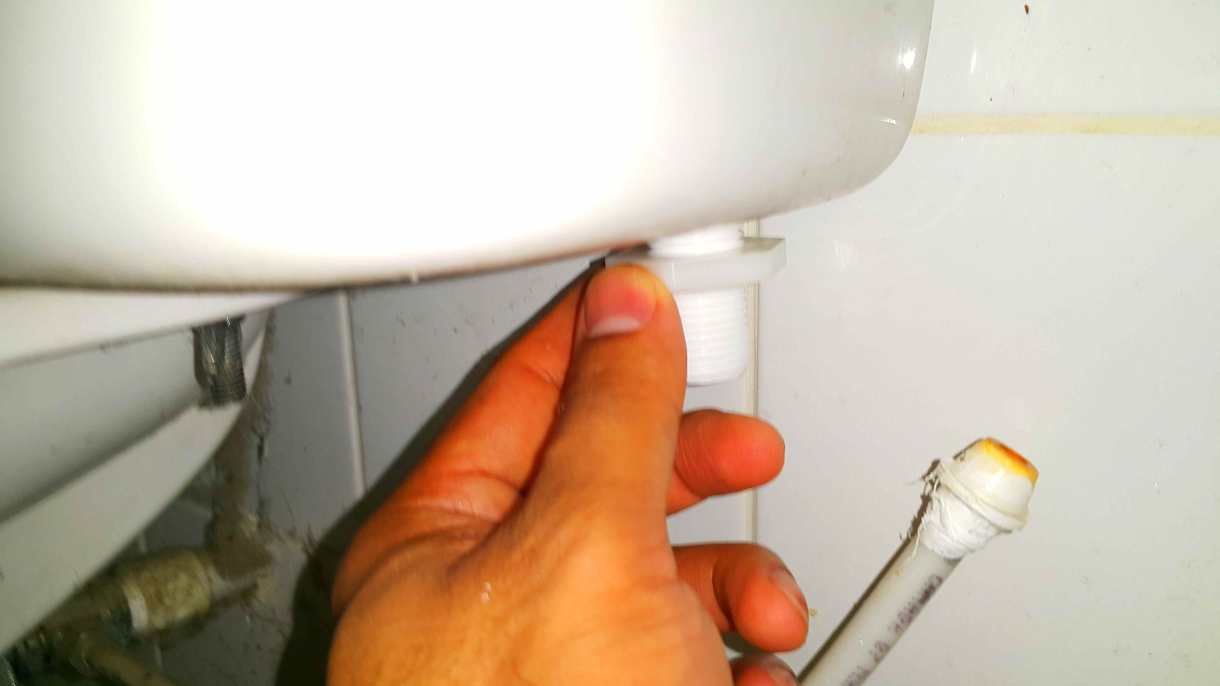 Replacing a Toilet Tank Float Valve. 6 Steps (with Pictures