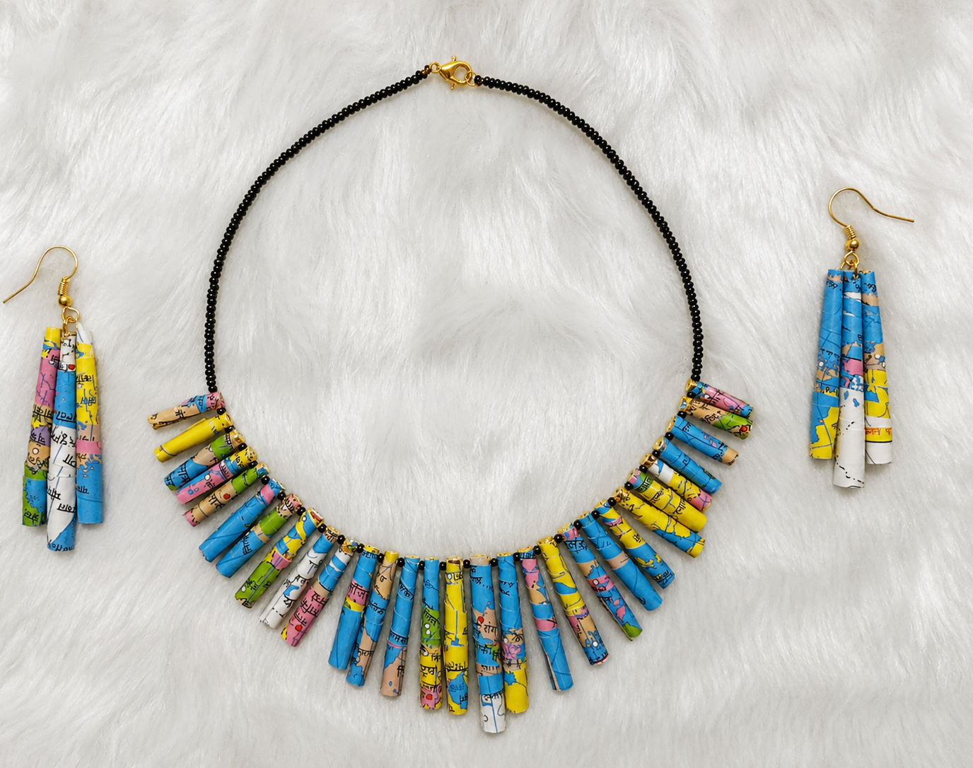 "wear the World- World Map Jewelry Design”