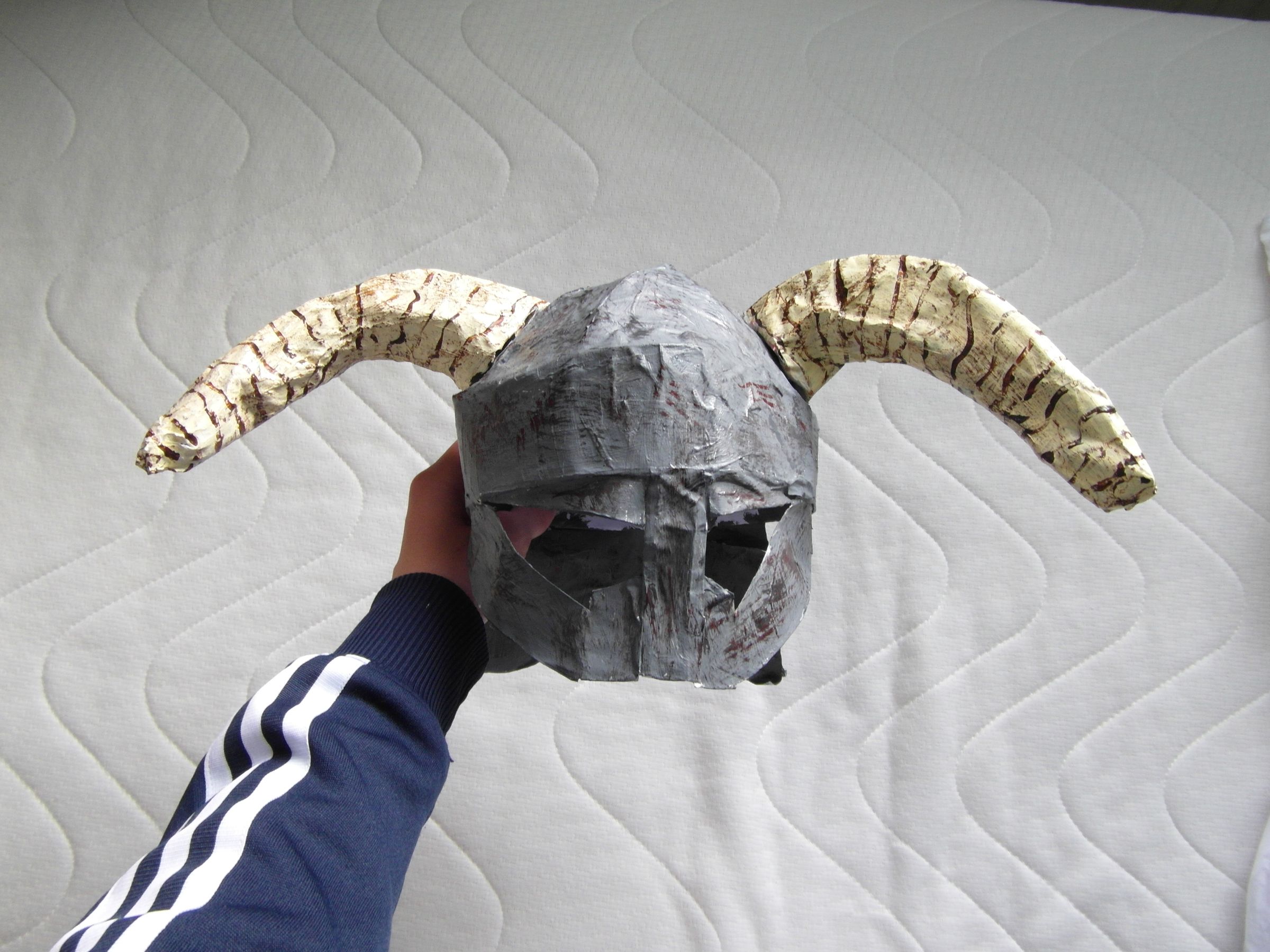 How to Make a Skyrim (Dawnguard) Iron Helmet