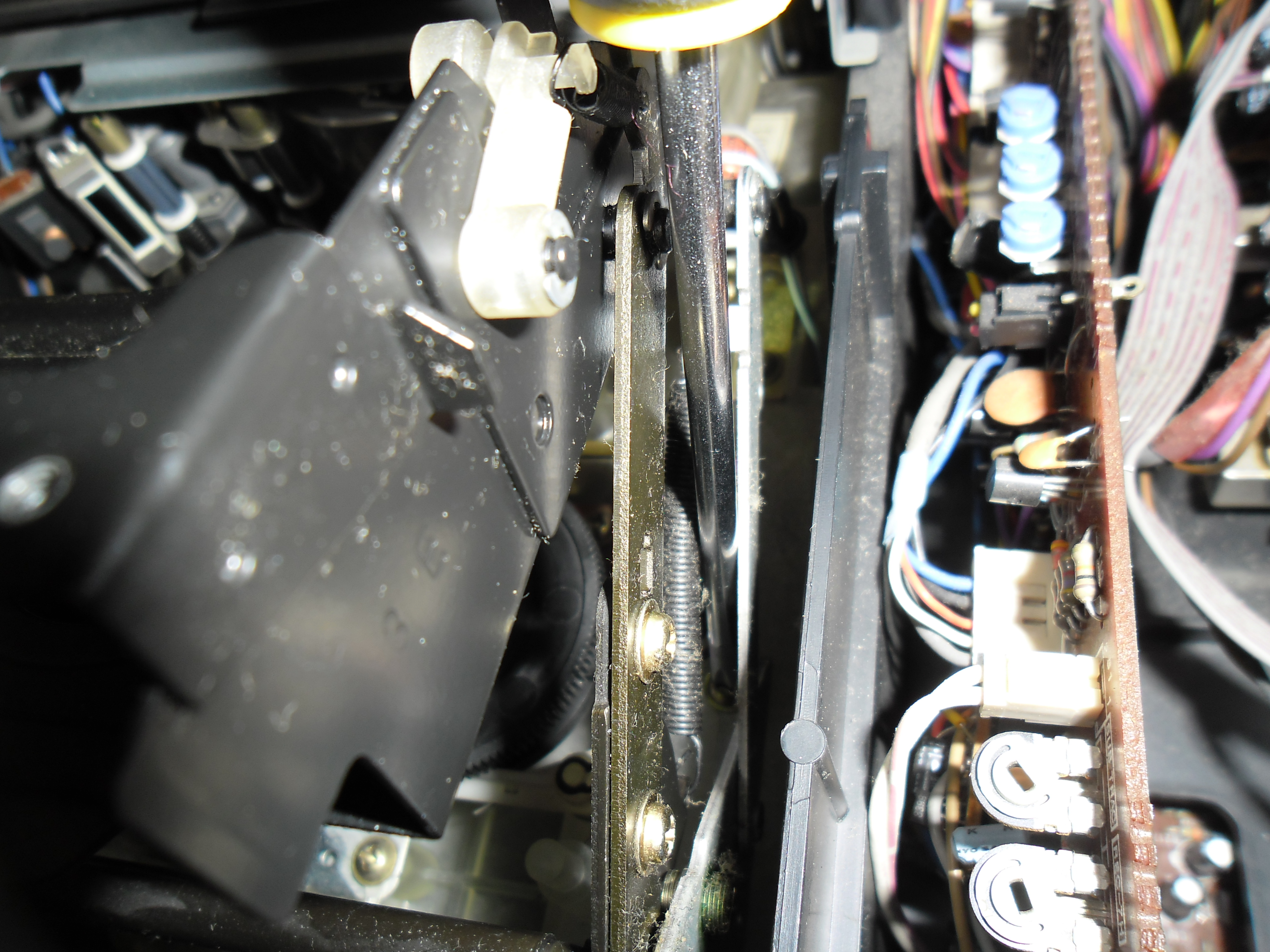 How to Fix a VCR for Nothing! 6 Steps Instructables