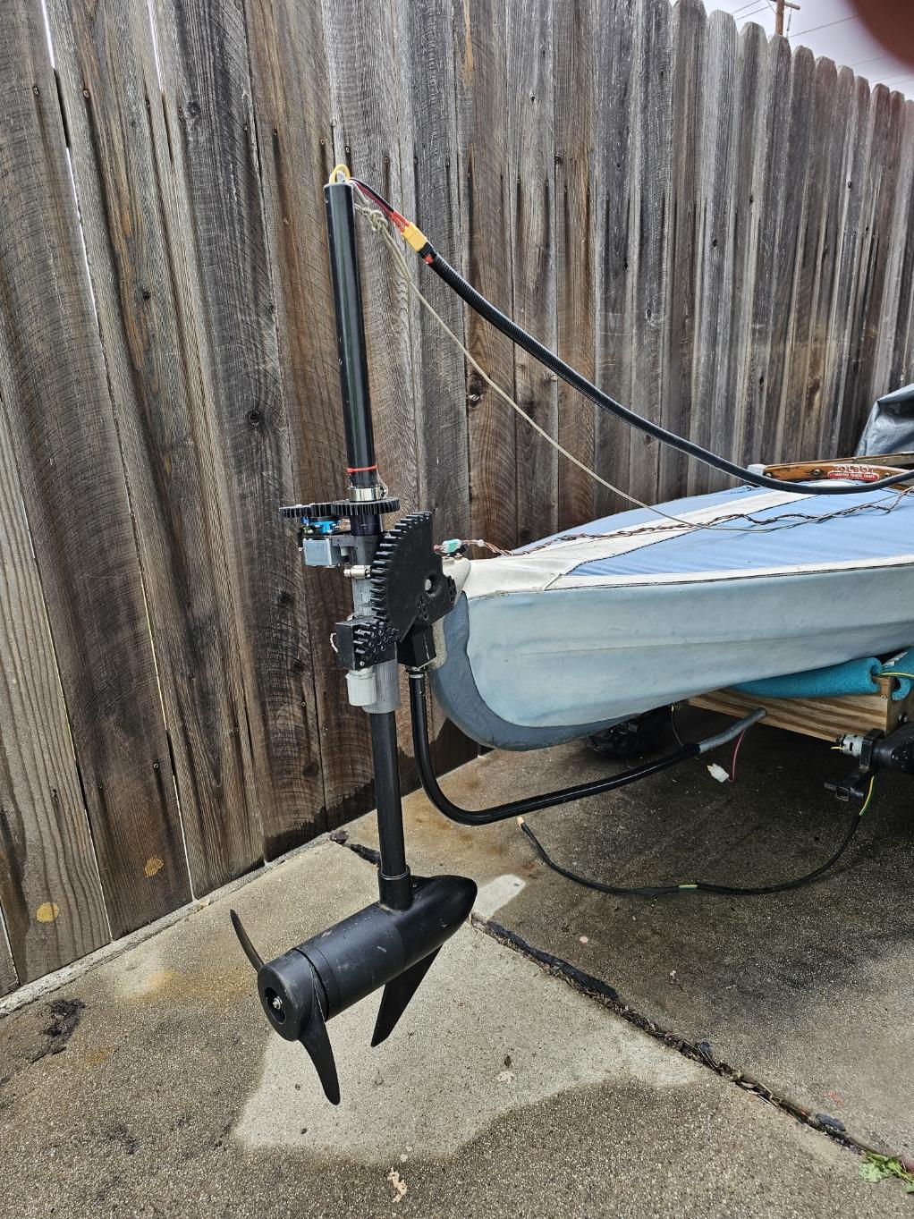 Remote Stow Trolling Motor for 2 Person Kayak