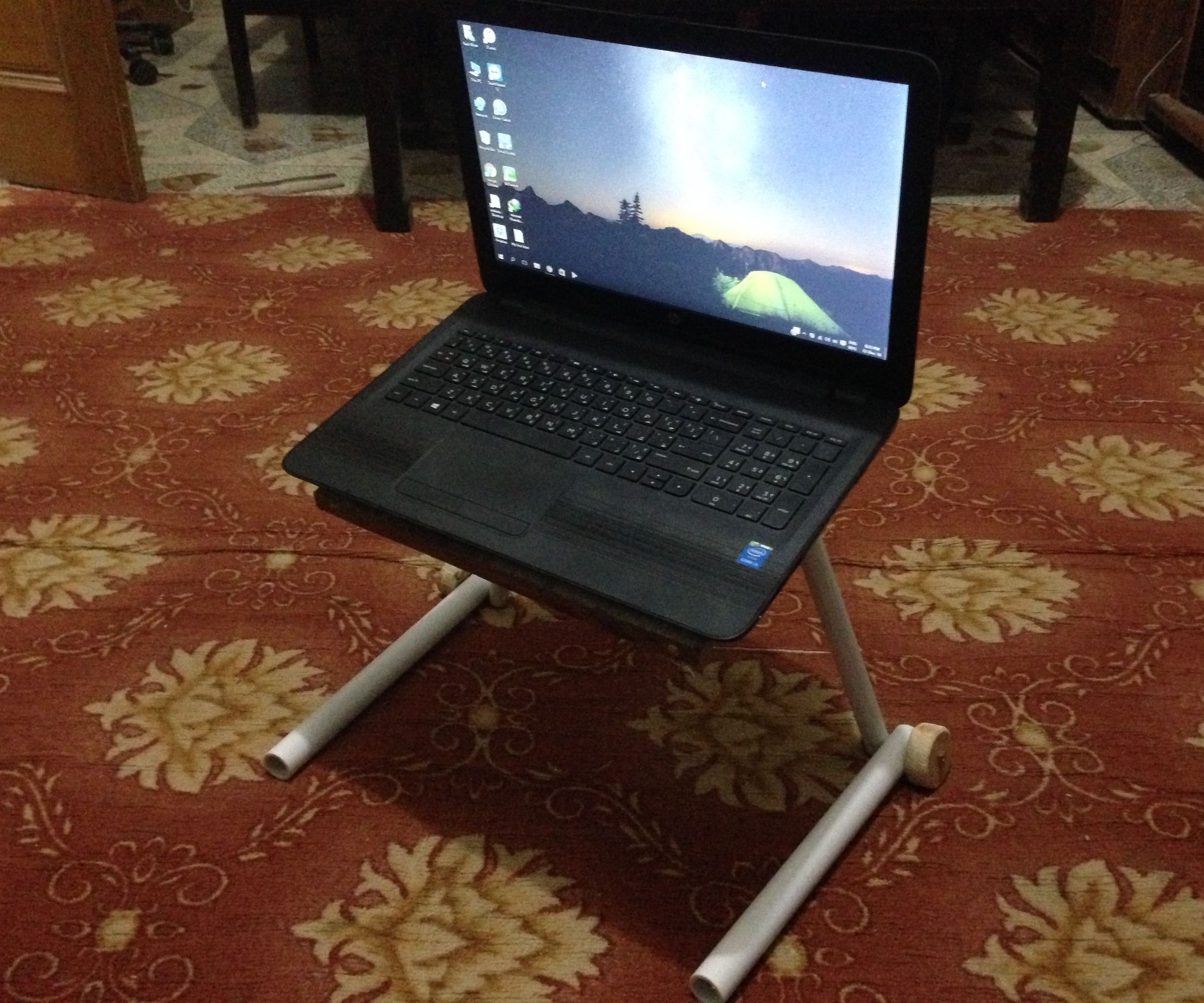 Simple Laptop Stand
