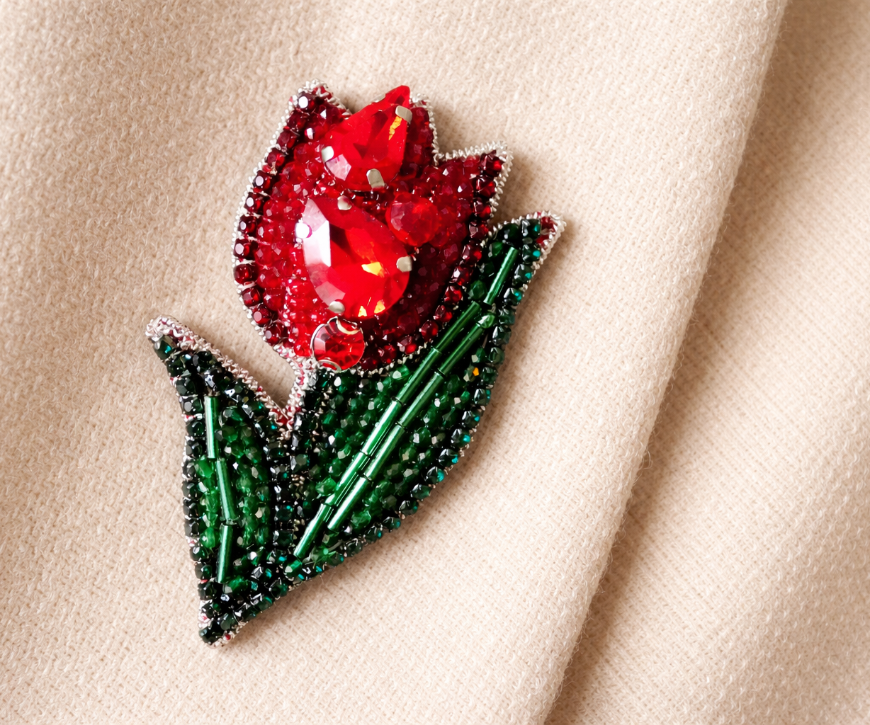 How to Make a Bead Emroidery Tulip Brooch