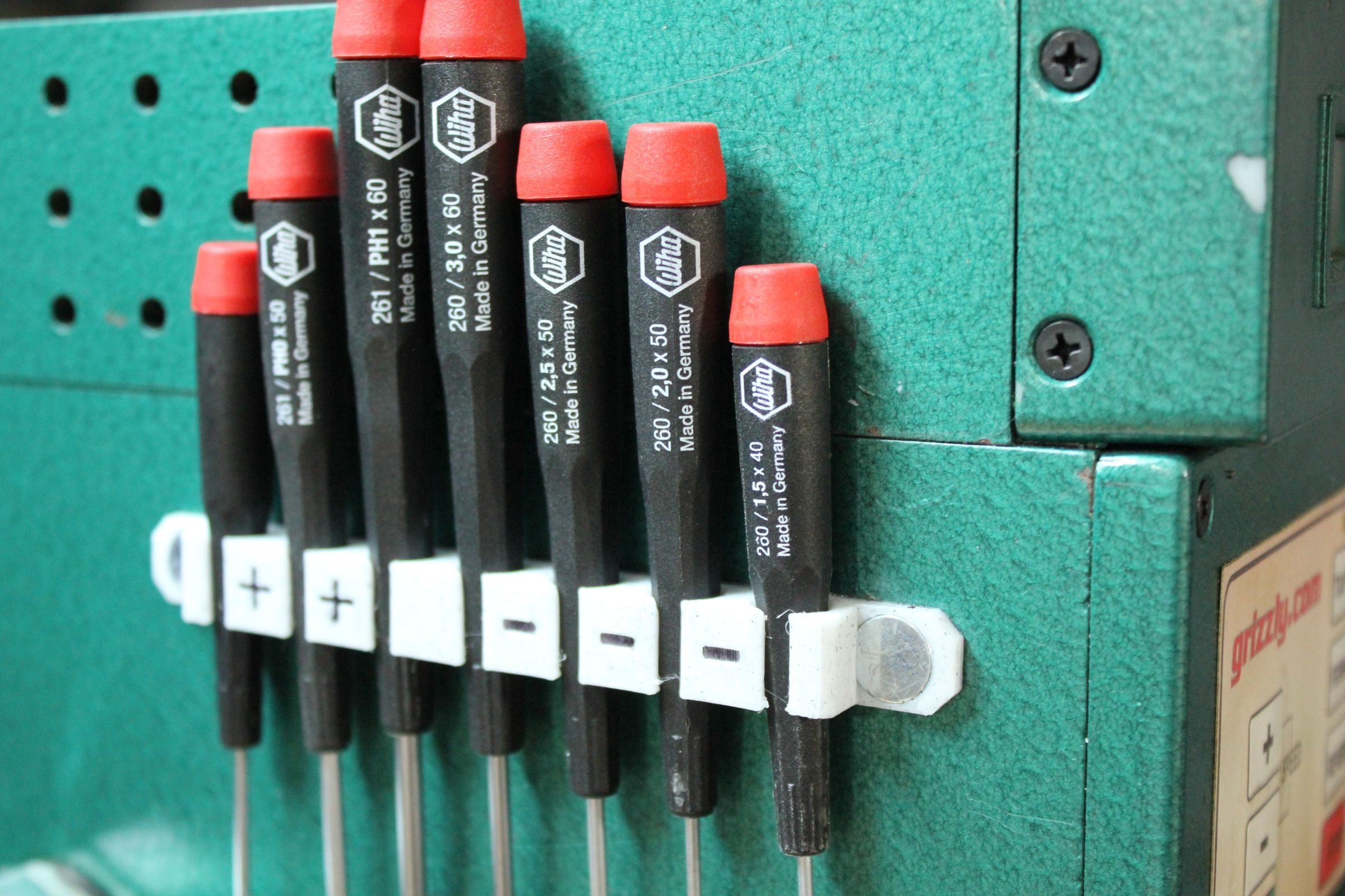 Wiha Screwdriver Holder 4 Steps Instructables