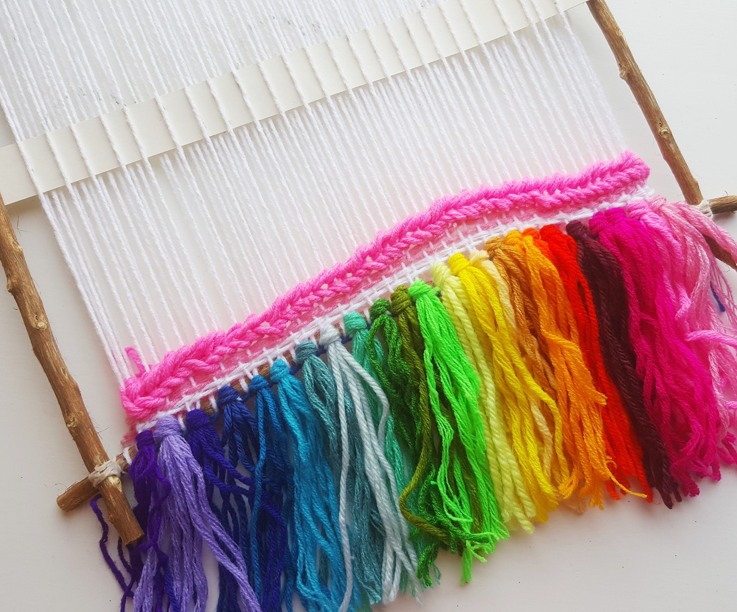 DIY Tapestry Weaving on Twig Frame 11 Steps (with Pictures