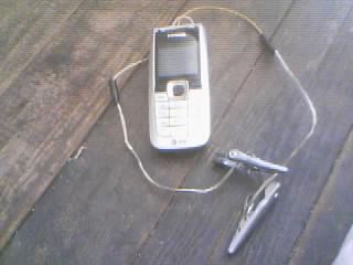Use a Cell Phone to Power Leds