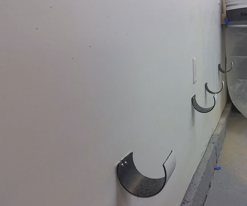 Dust Collection Pipe Bracket